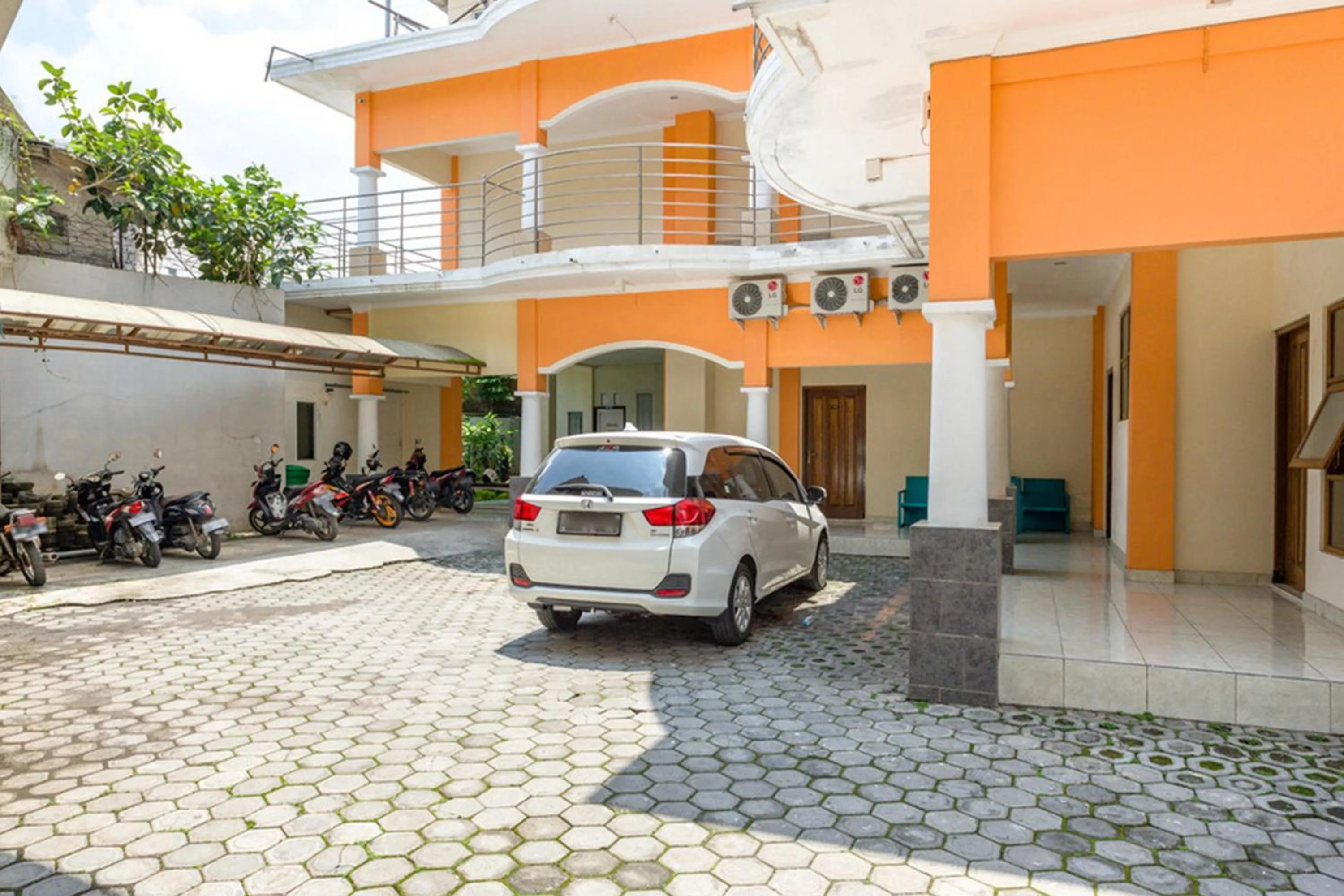 RedDoorz Syariah @ Jalan Simpang Gajayana