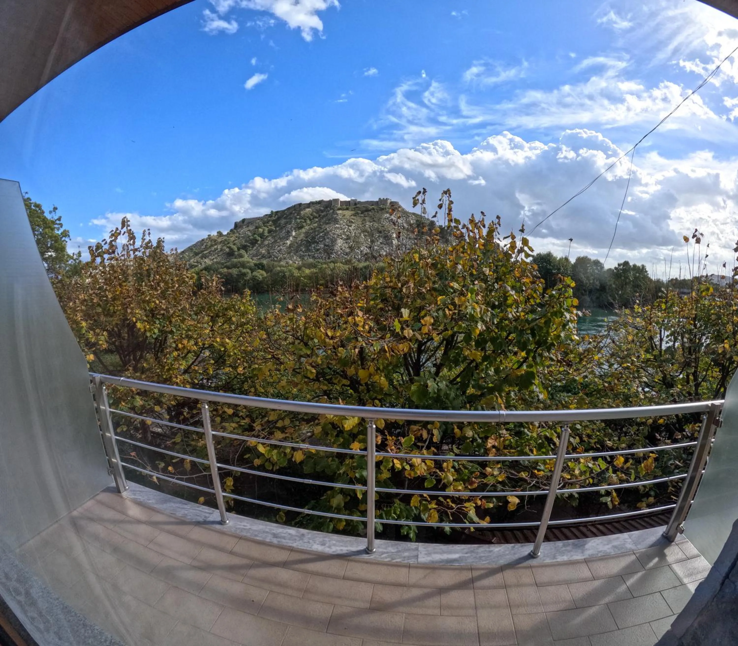 Mountain view in Buna Park Hotel