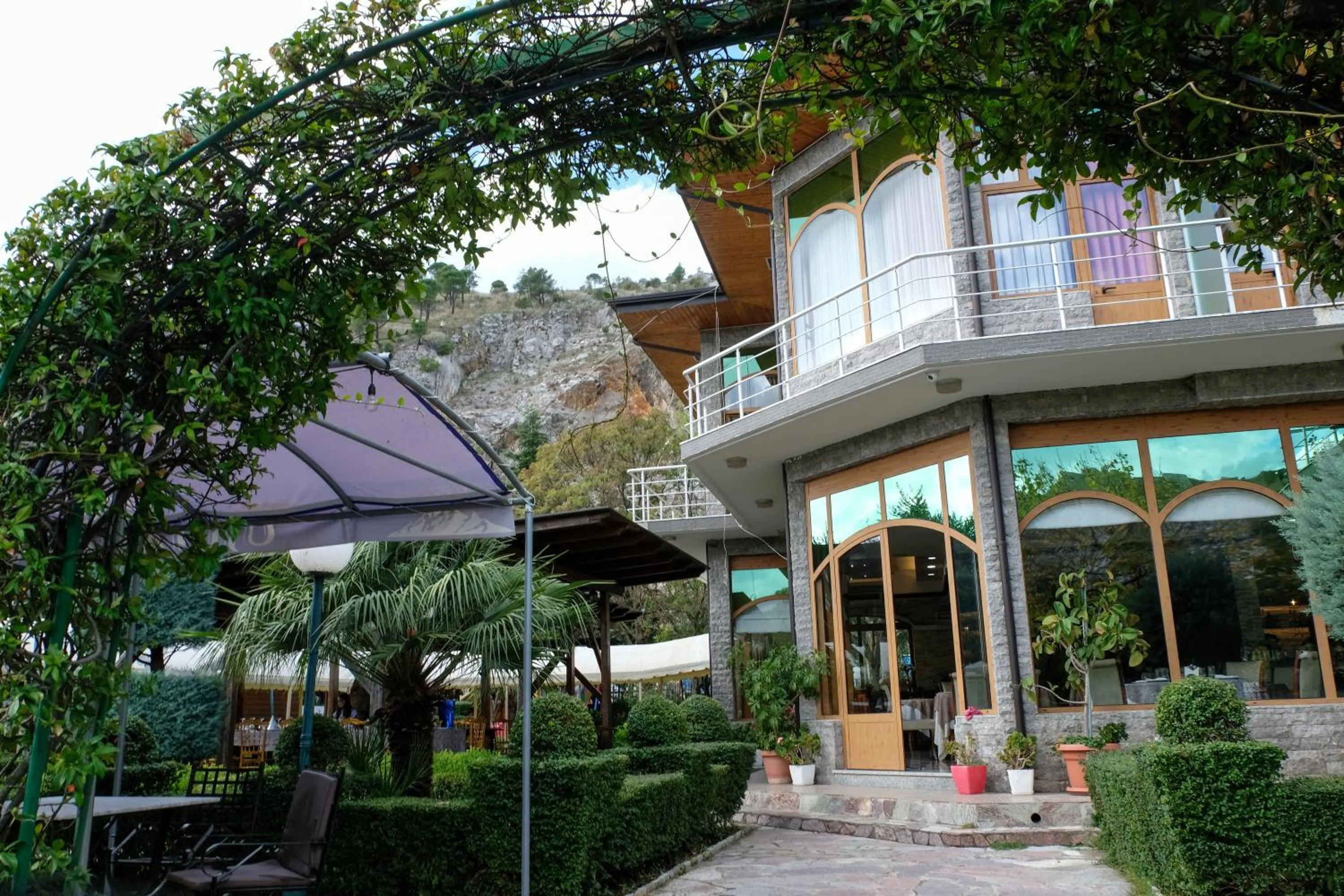 Property building in Buna Park Hotel