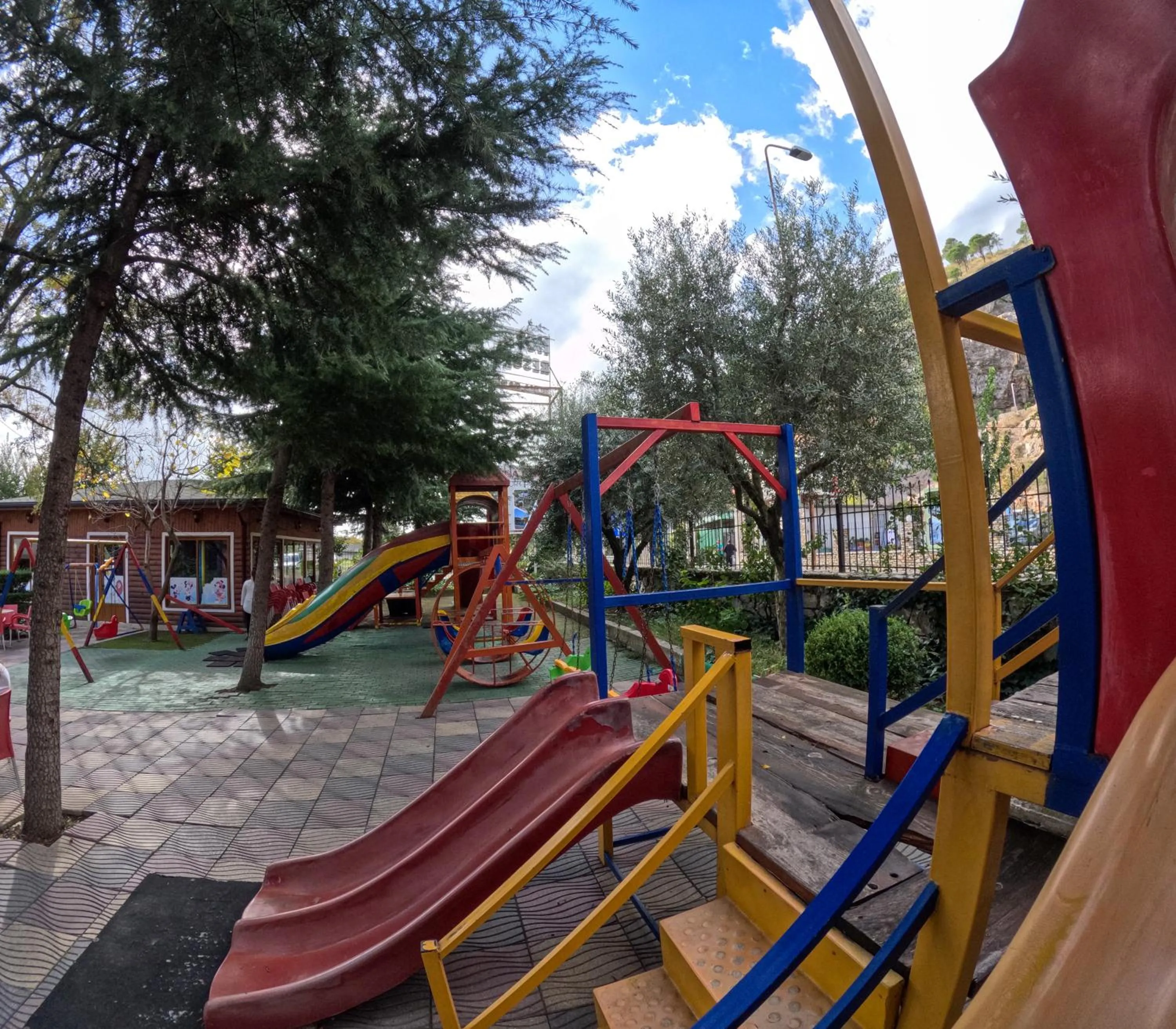 Children play ground in Buna Park Hotel