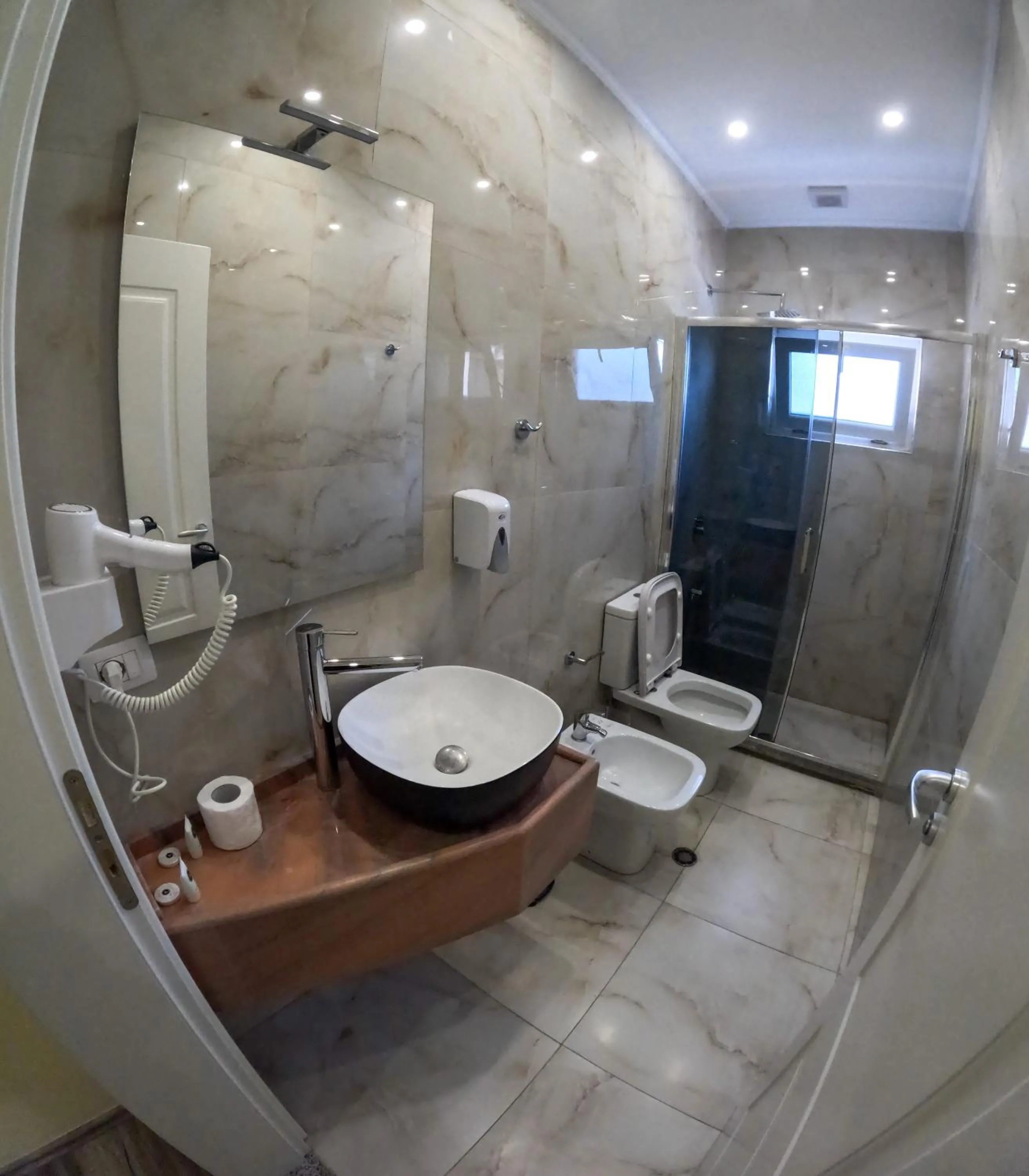 Bathroom in Buna Park Hotel