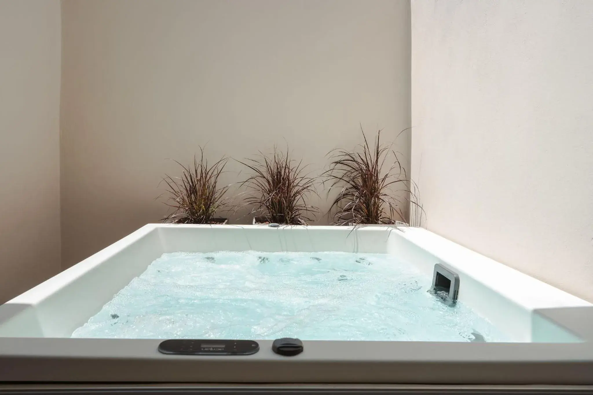 Double Room with Spa Bath in Emery Hotel Double Room with Spa Bath in Emery Hotel