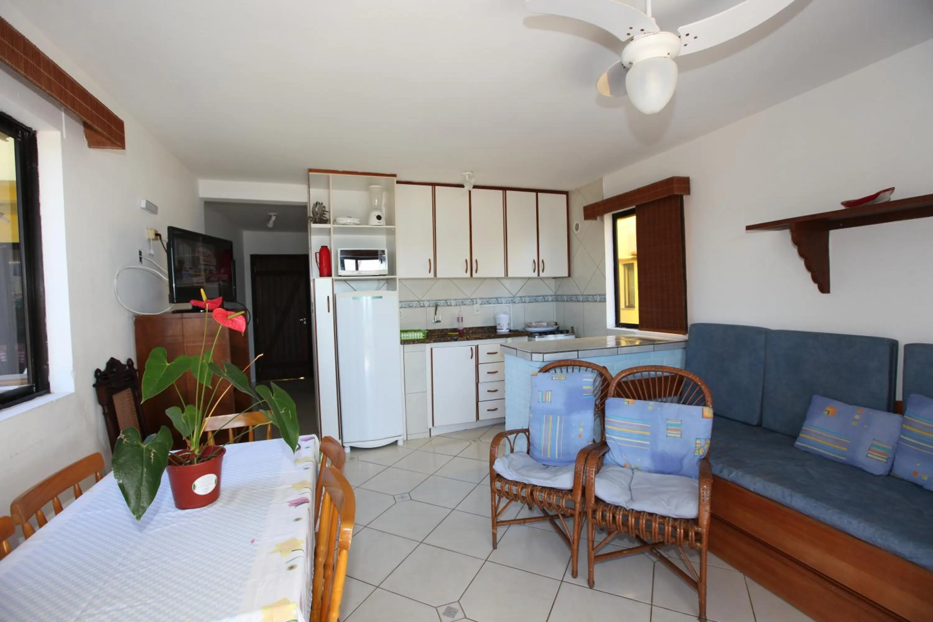 Kitchen or kitchenette in Pousada Hibisco