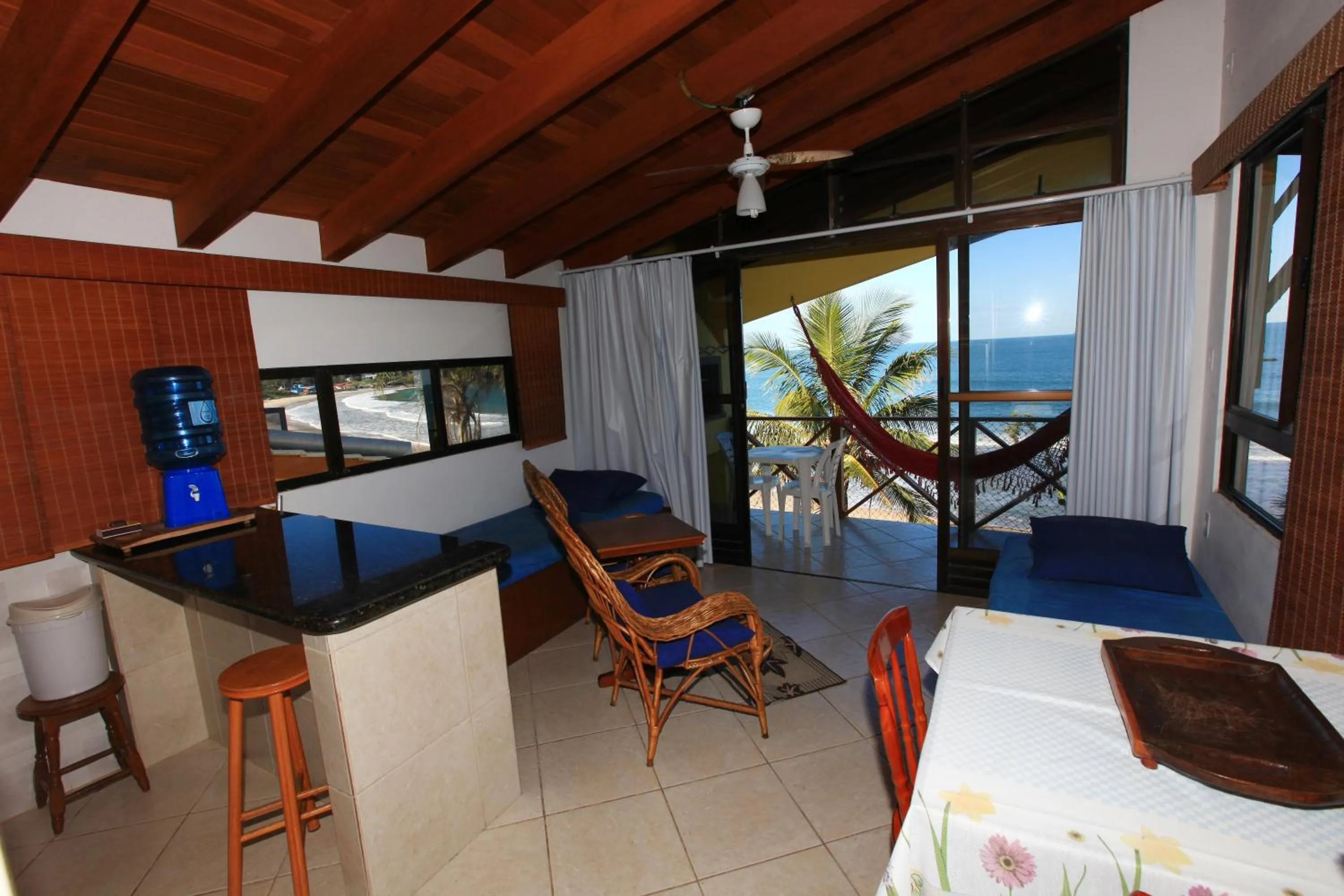 Dining area in Pousada Hibisco
