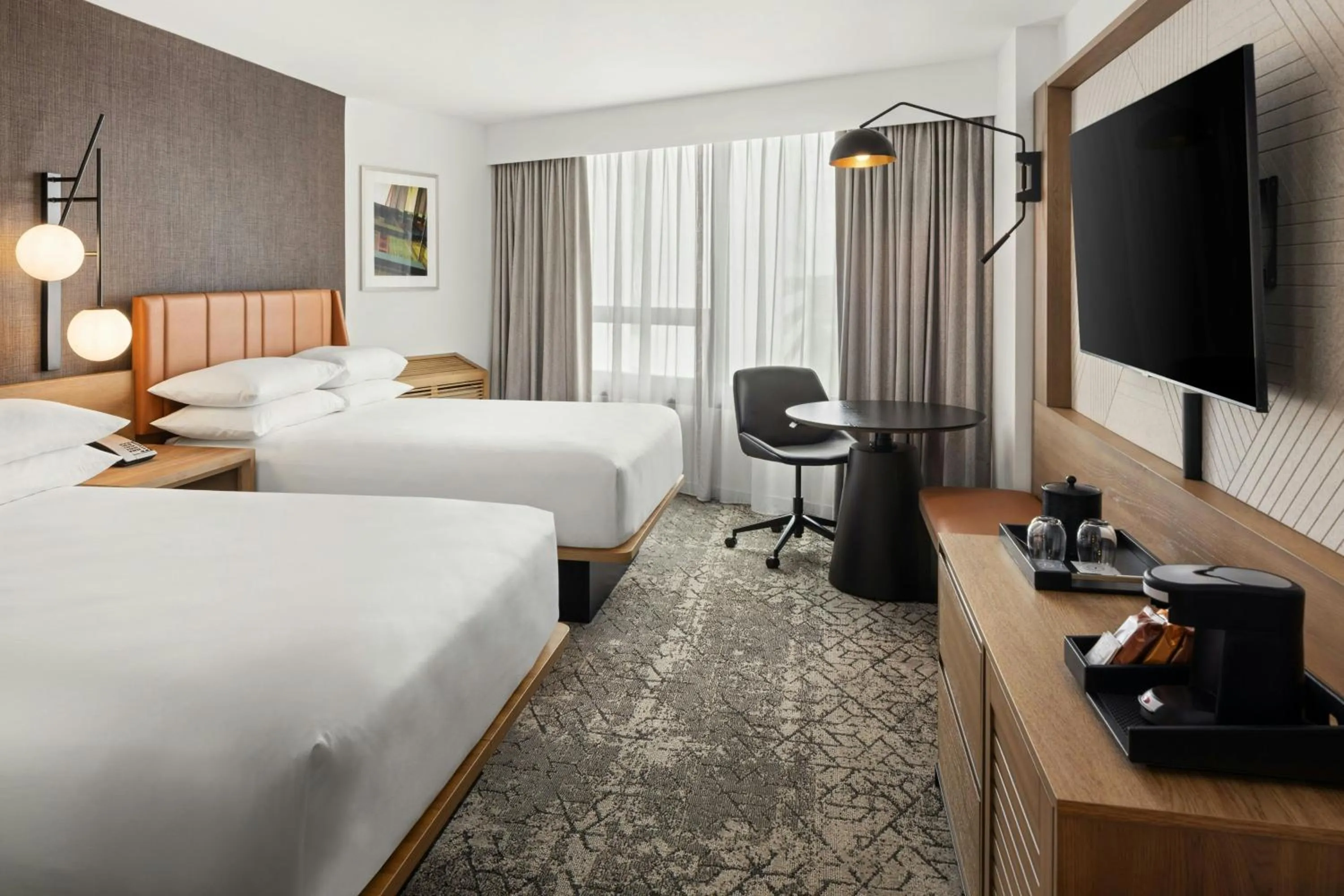 Photo of the whole room, Bed in Sheraton Minneapolis Downtown Convention Center