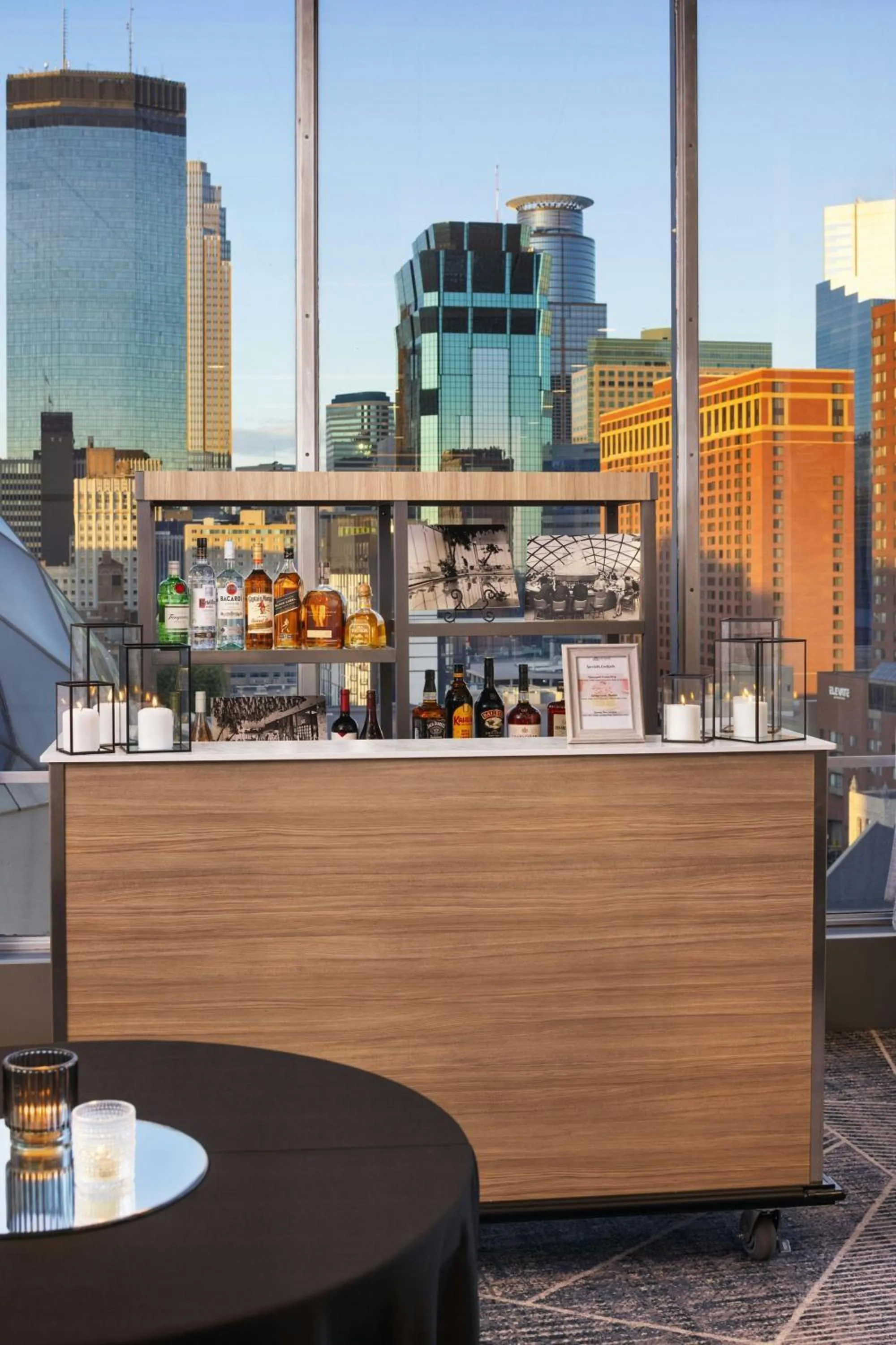 Lounge or bar in Sheraton Minneapolis Downtown Convention Center