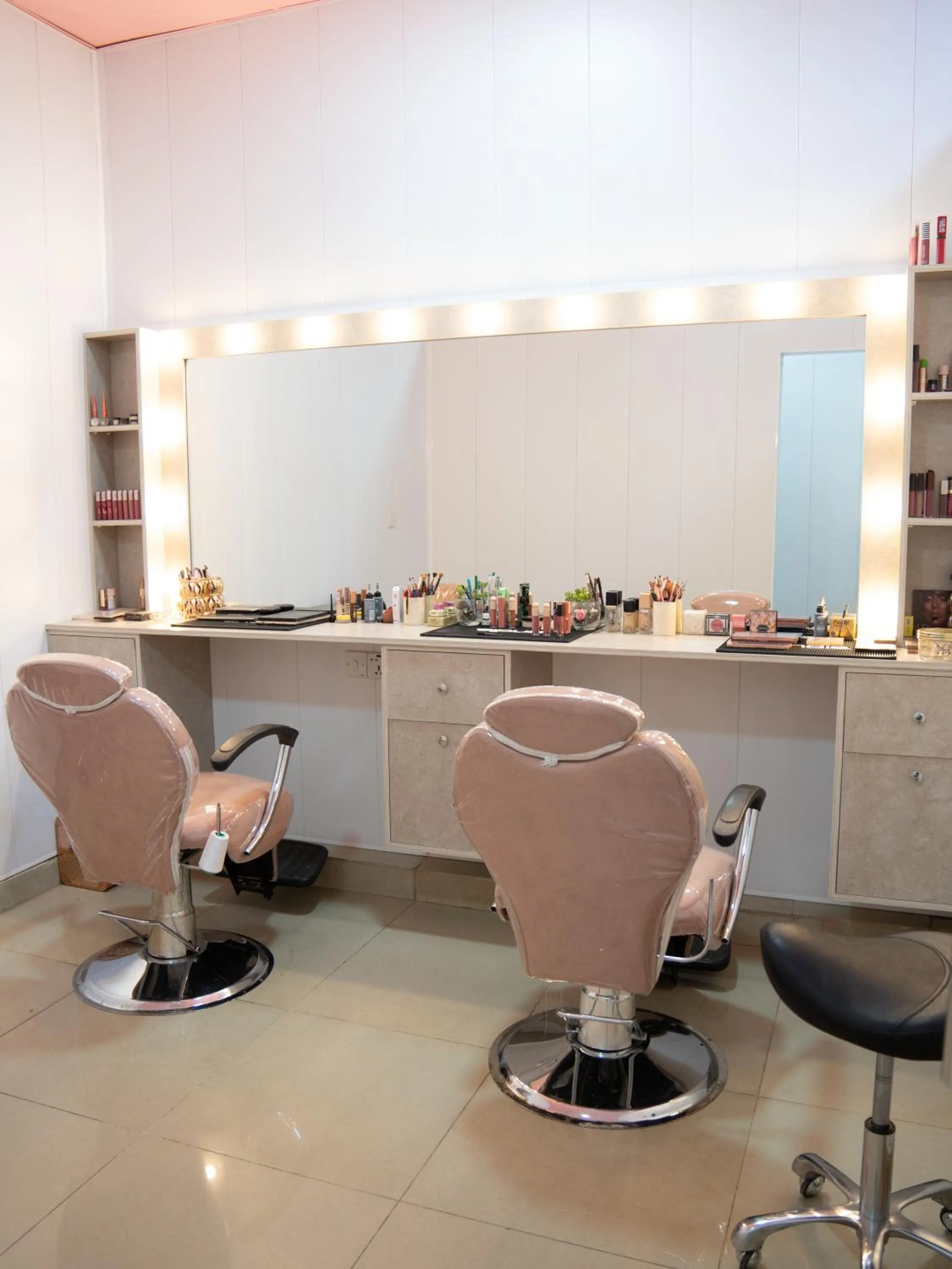 hair dresser in Masaya By Emerald