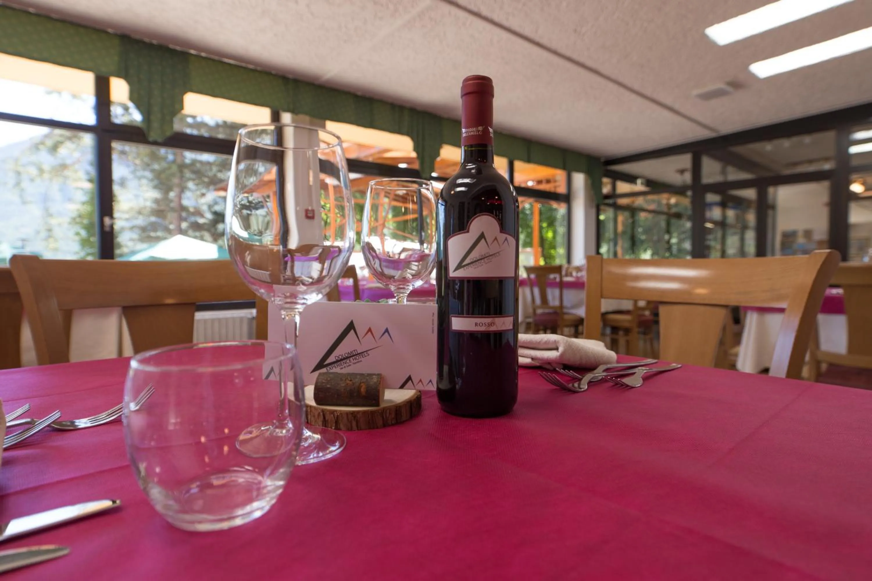 Restaurant/places to eat in Hotel Sancamillo