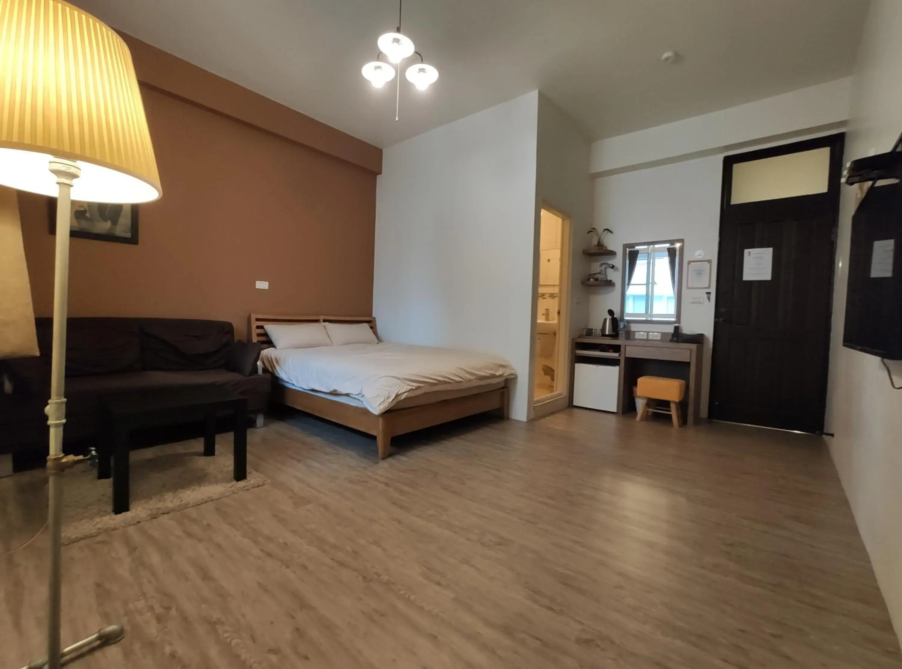 Double Room with Extra Bed in Iron St. House Double Room with Extra Bed in Iron St. House