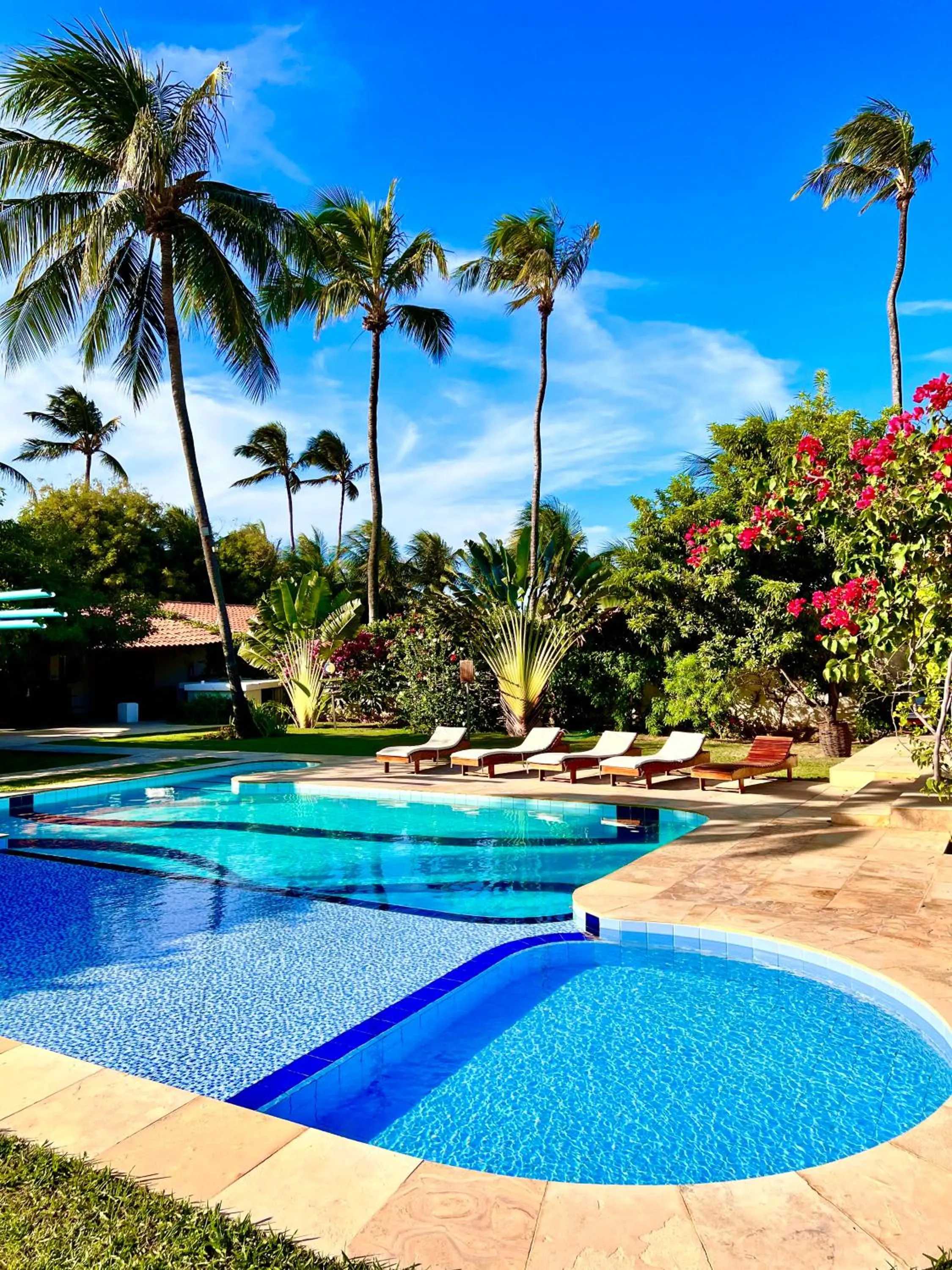 Swimming pool in Tucano Pousada