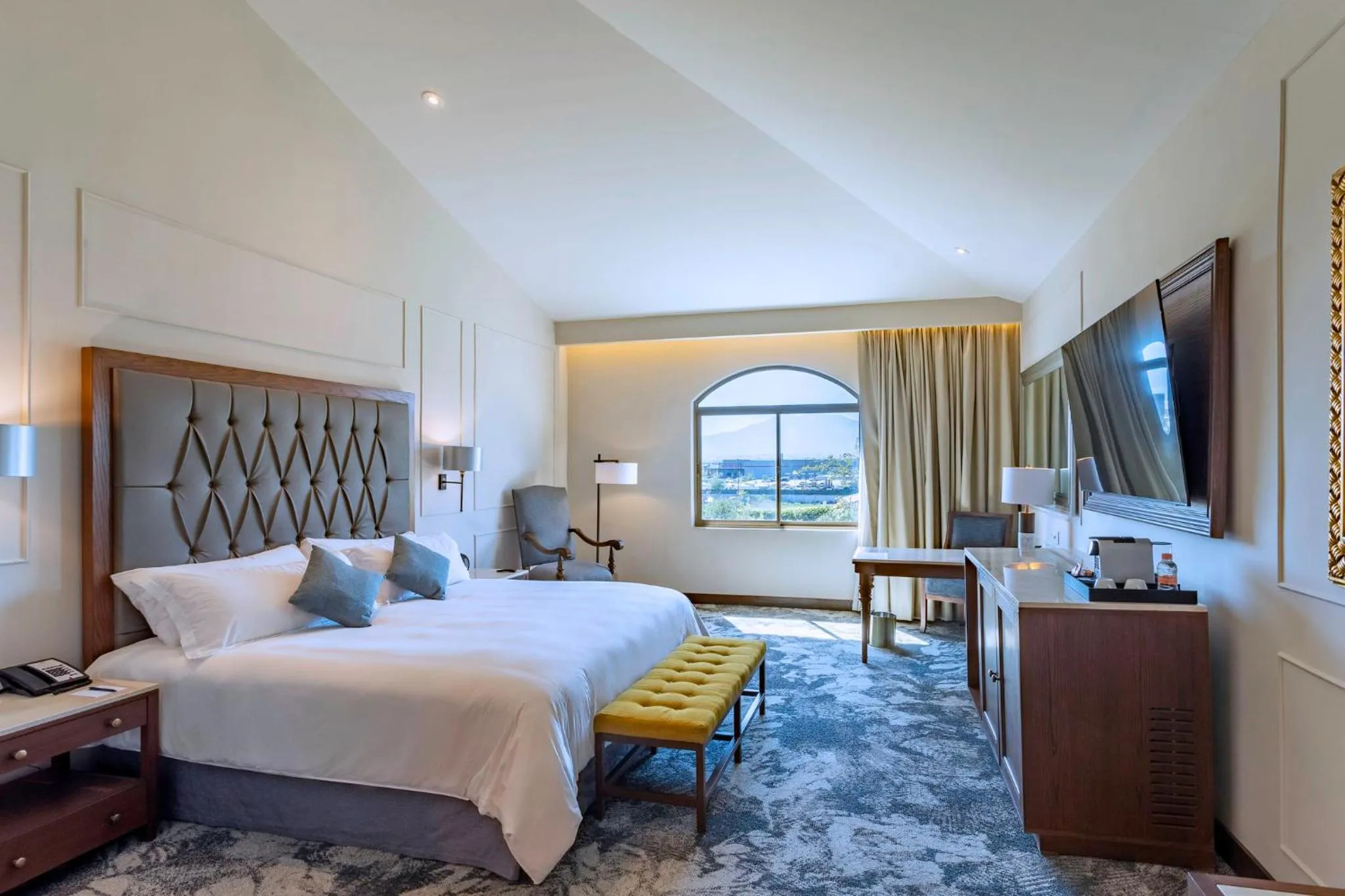 Bedroom, Bed in Quinta Real Saltillo