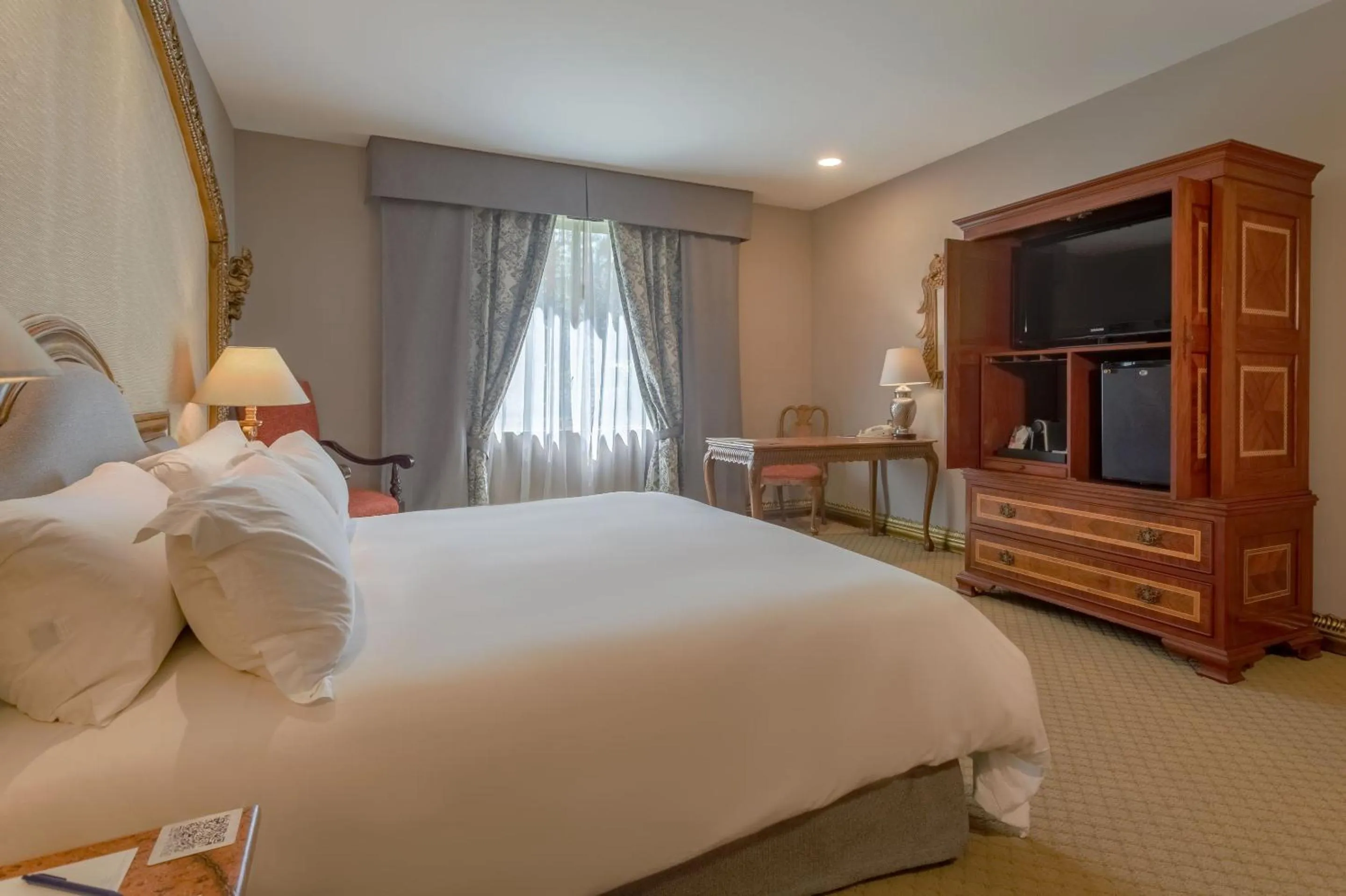 Bedroom, Bed in Quinta Real Saltillo