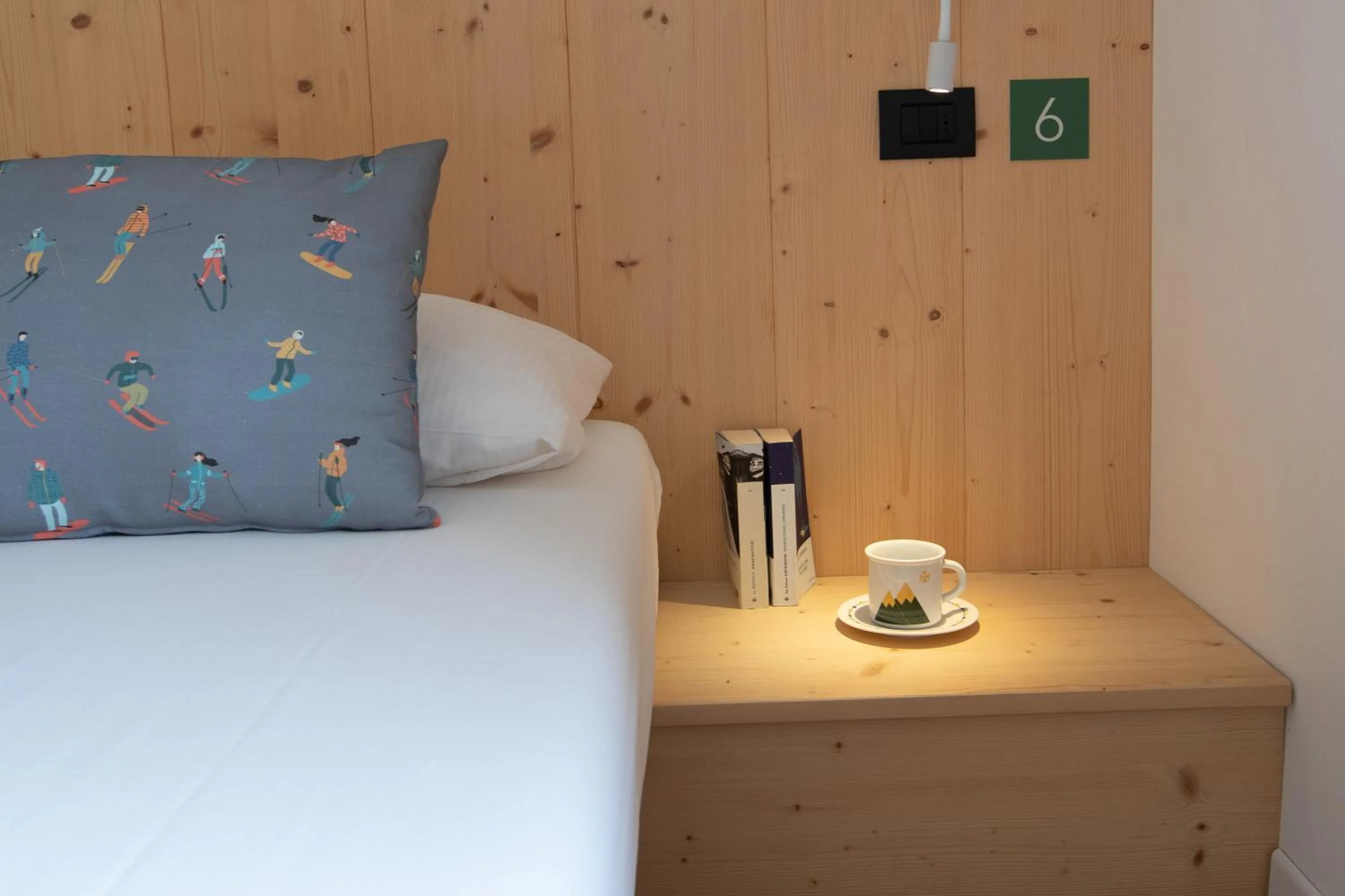 Bedroom, Bed in Ostello Alpino