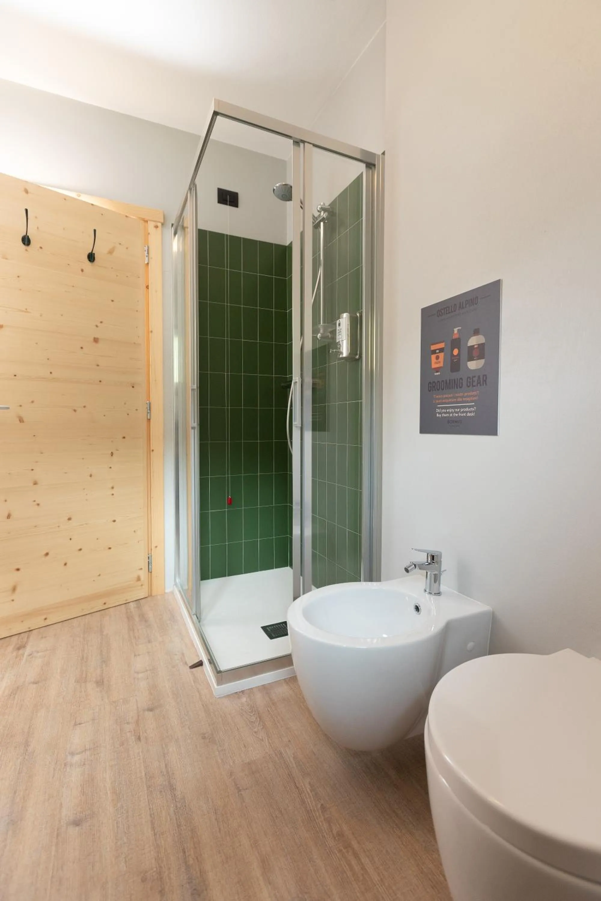 Shower in Ostello Alpino