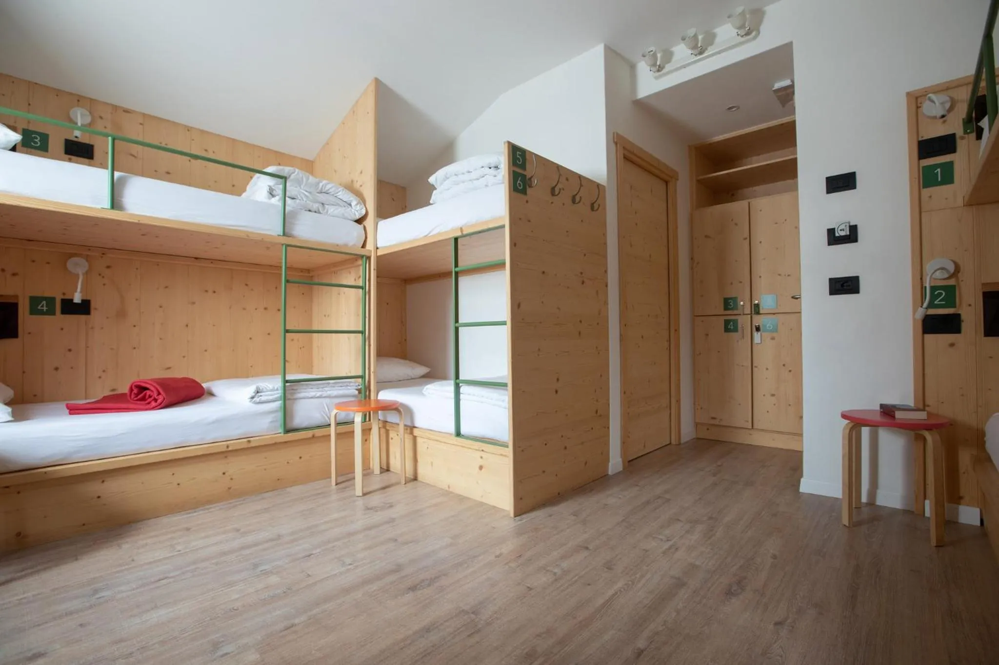 Photo of the whole room, Bed in Ostello Alpino