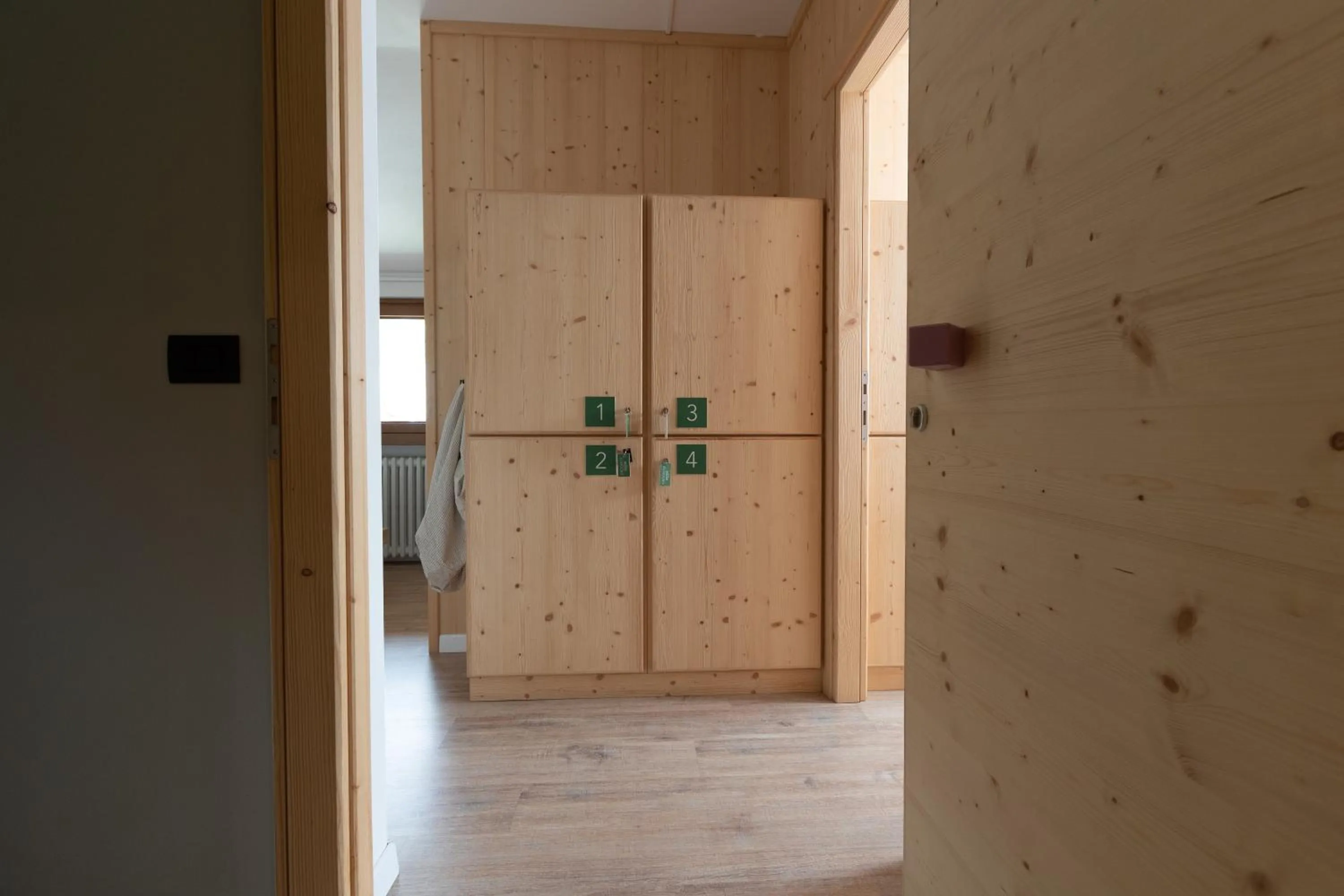 wardrobe in Ostello Alpino