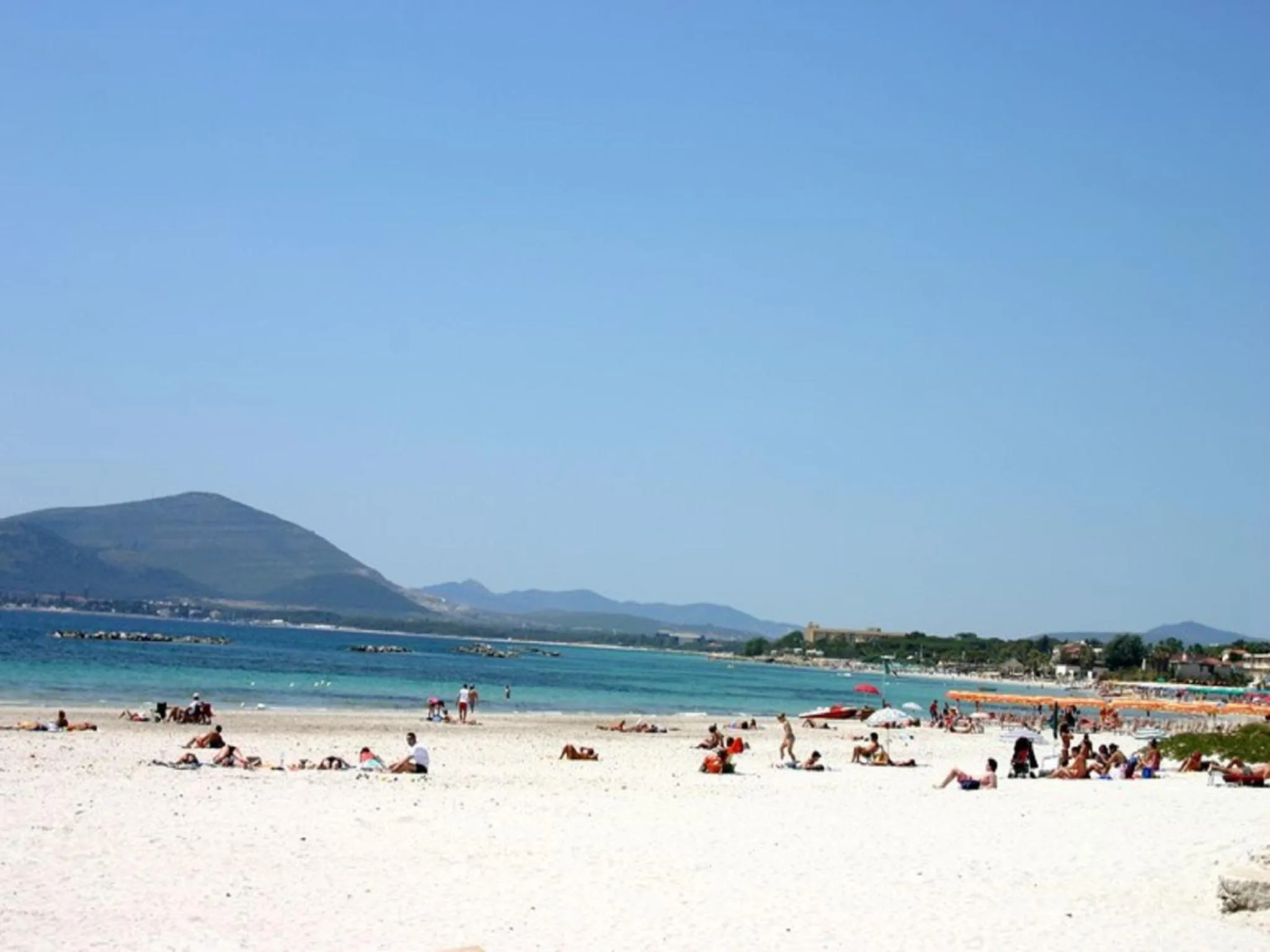 Beach in Alma di Alghero Apartments