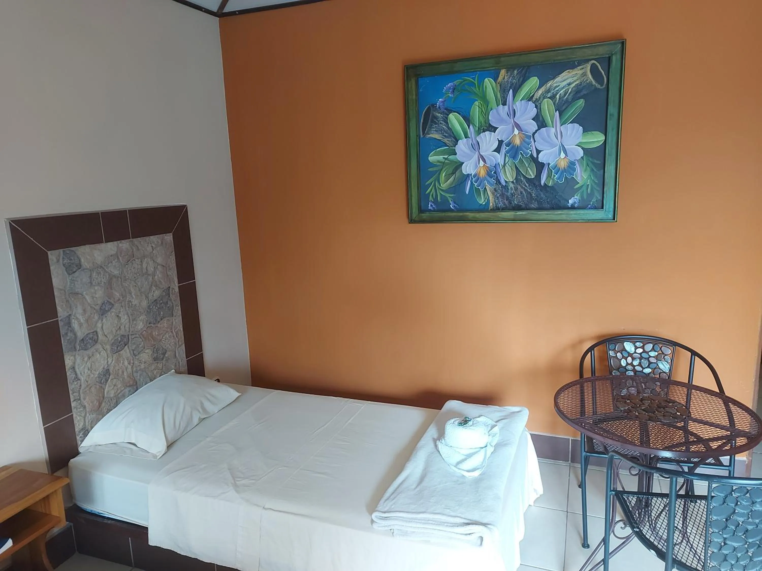 Bedroom, Bed in Hotel Torre Fuerte