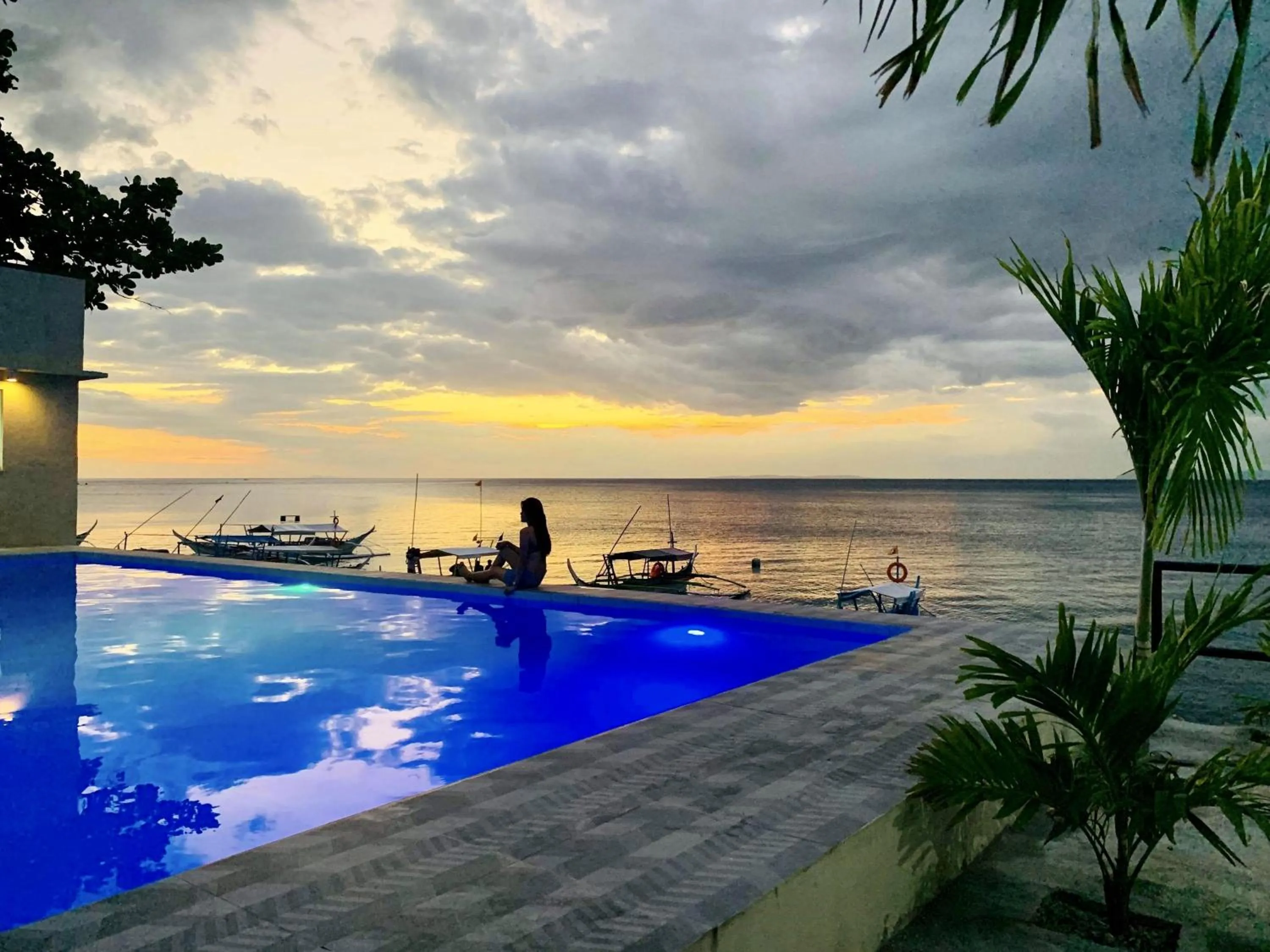 Pool view in Bentrina Diving Resort