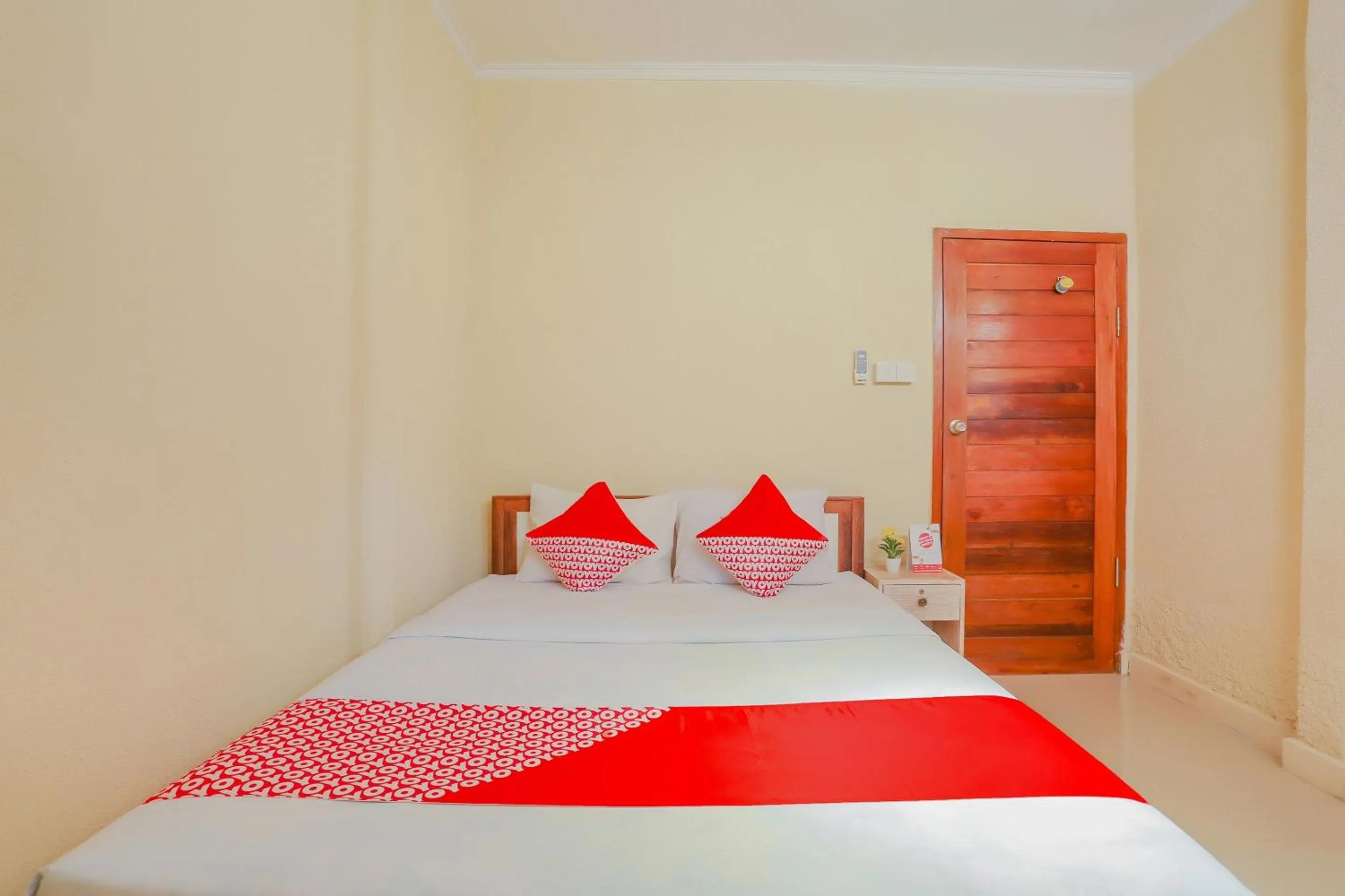 Bedroom, Bed in OYO Life 90301 Hidden Village Uluwatu