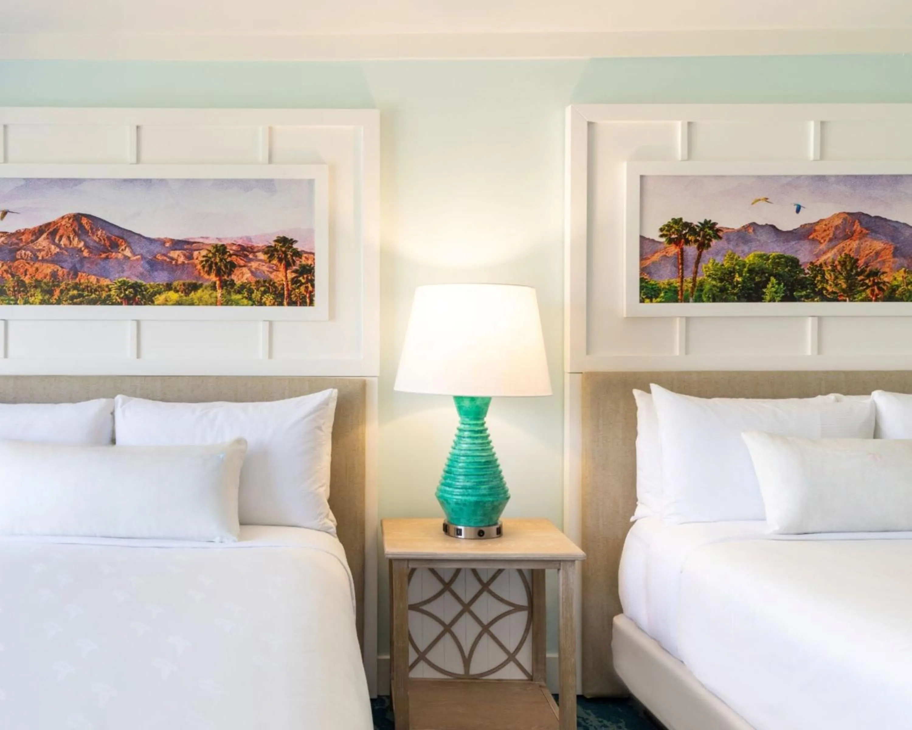 Photo of the whole room, Bed in Riviera Resort Palm Springs