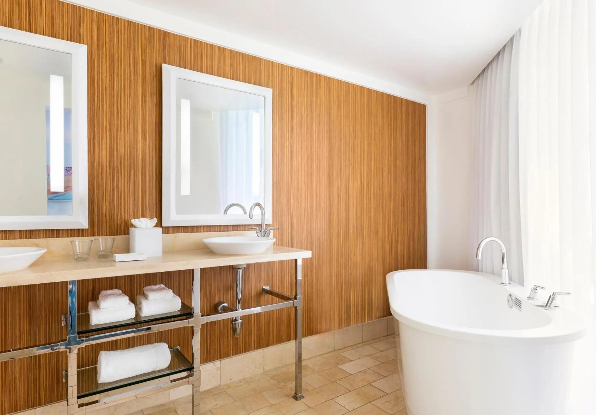 Photo of the whole room in Riviera Resort Palm Springs