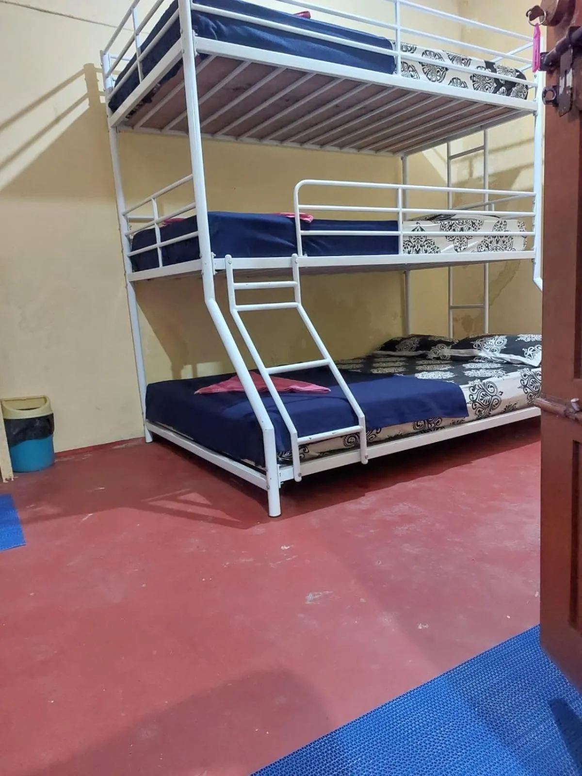 Bed in Honey Palace Homestay