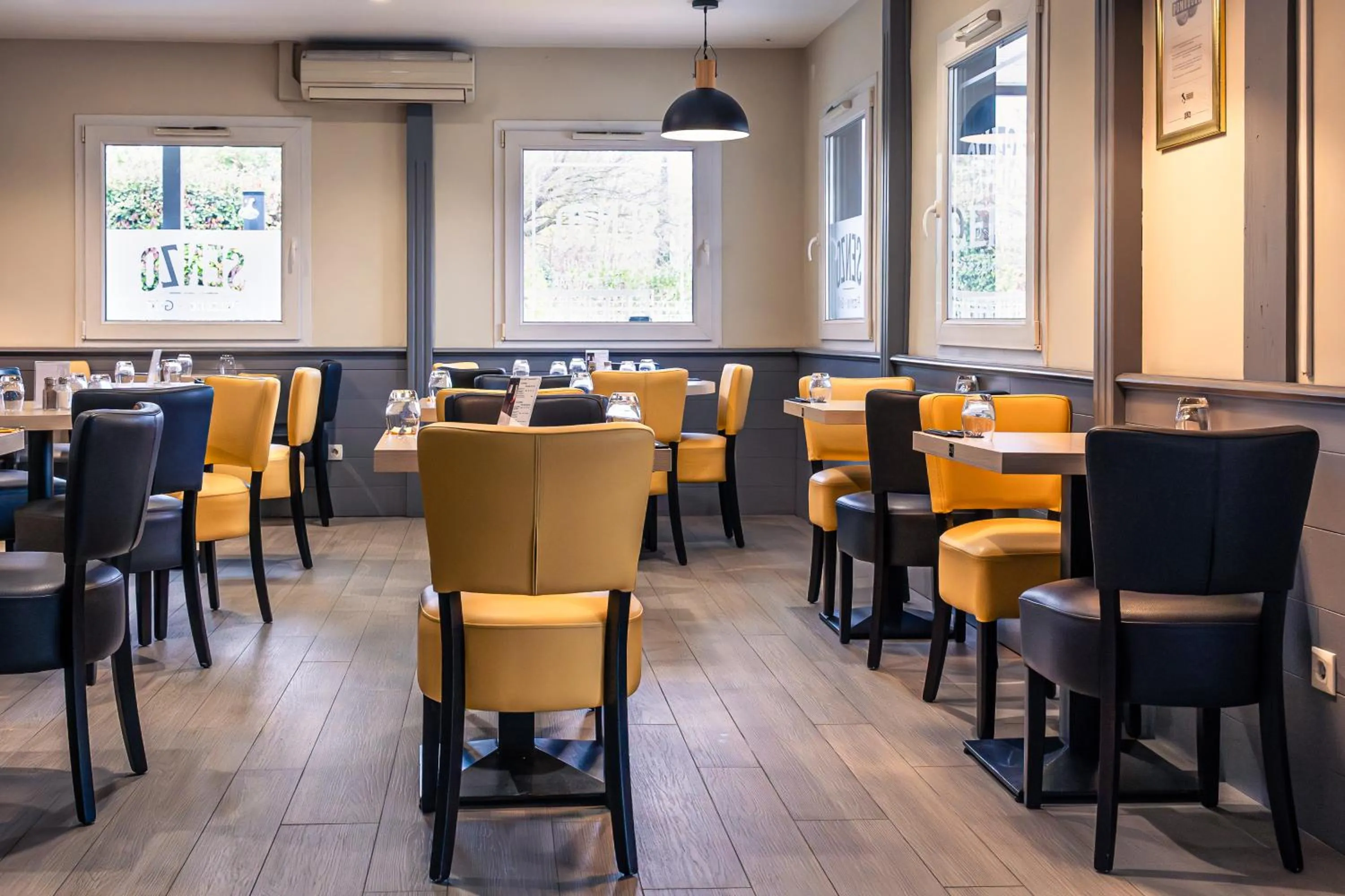 Restaurant/places to eat in Brit Hotel Confort Manosque Cadarache