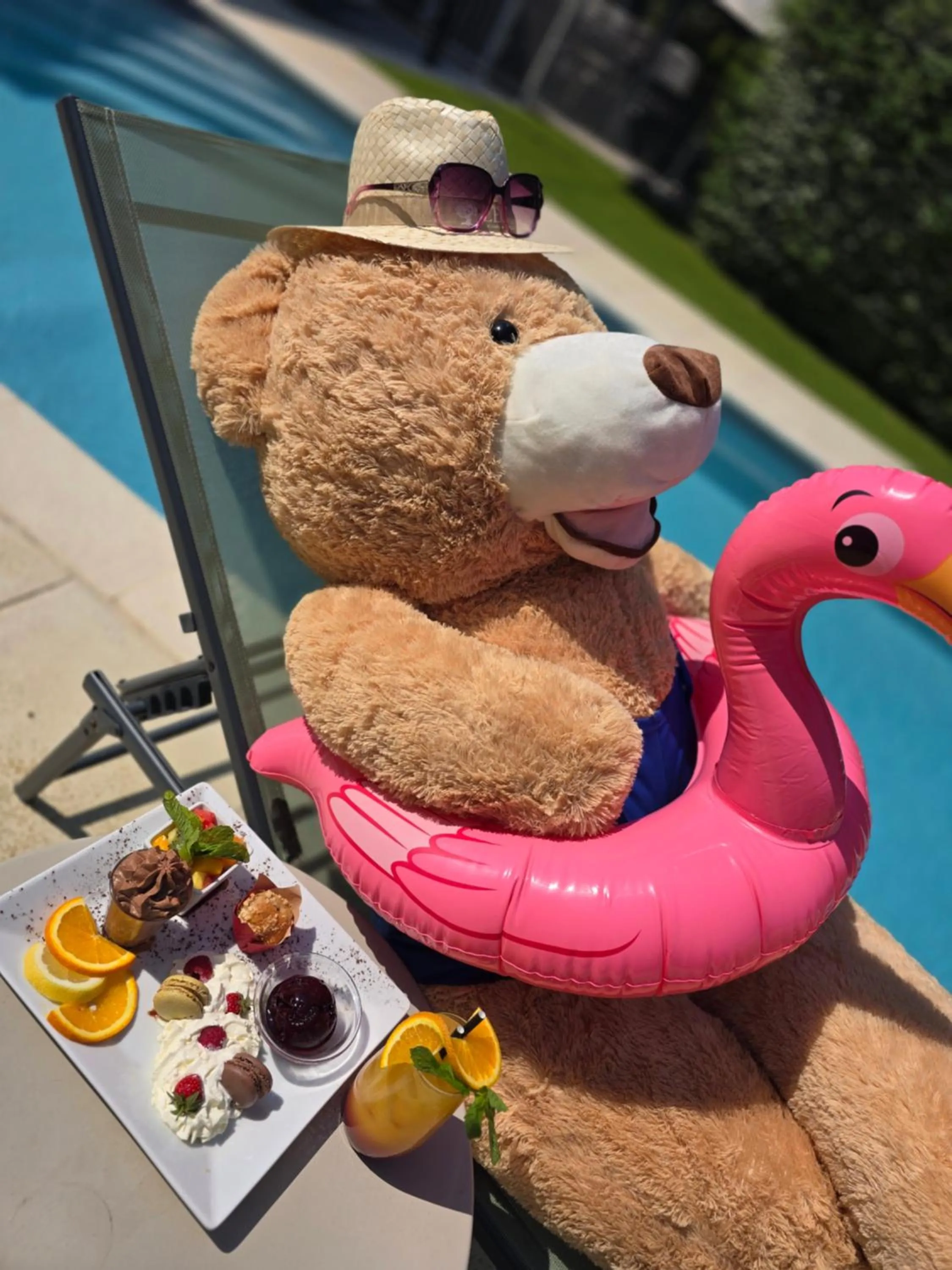 Swimming pool in Brit Hotel Confort Manosque Cadarache