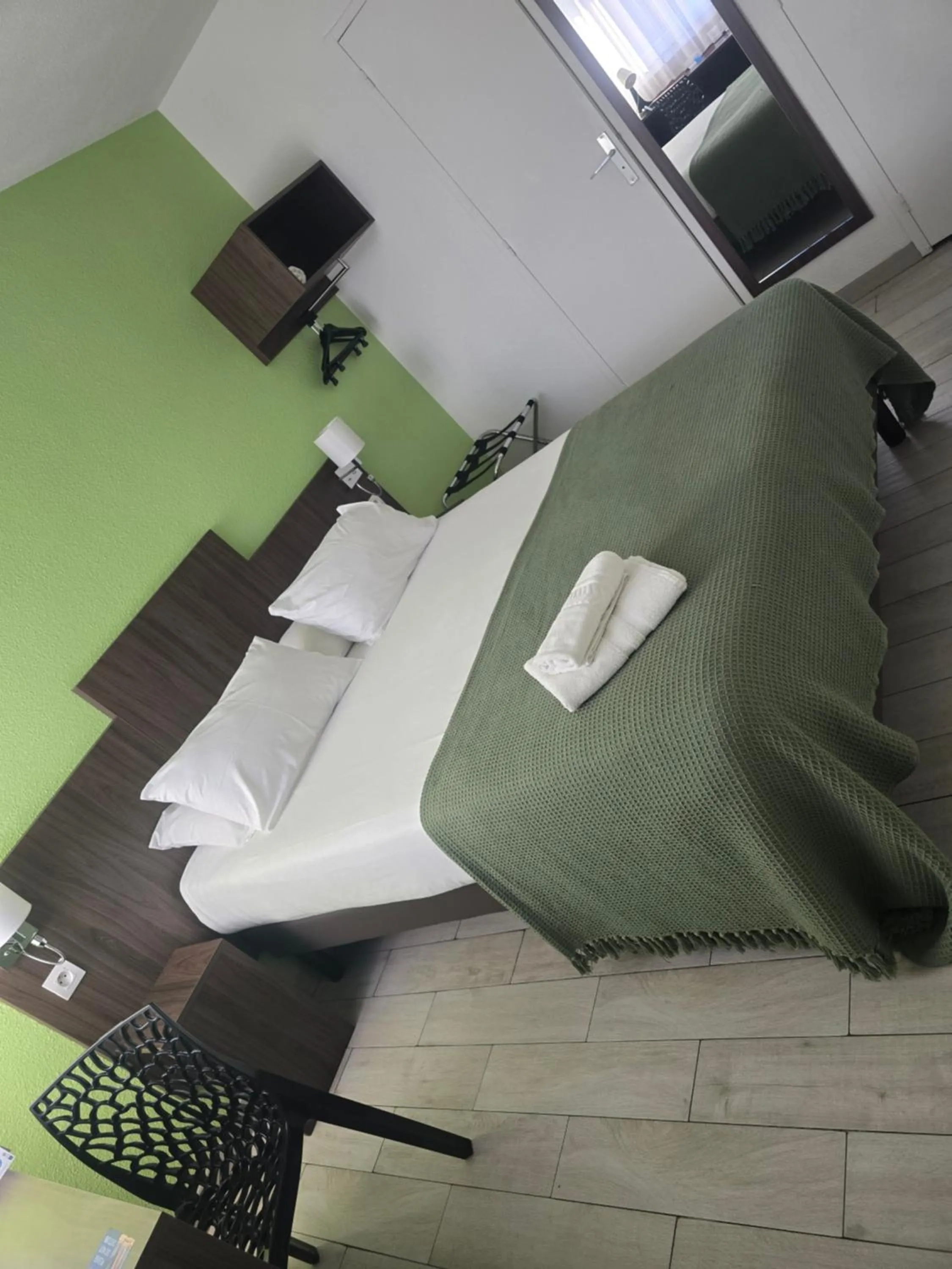 Bedroom, Bed in Brit Hotel Confort Manosque Cadarache