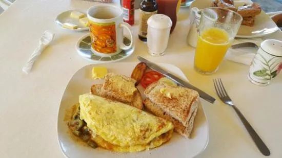 Breakfast in Pamposh Guest House GK II Market