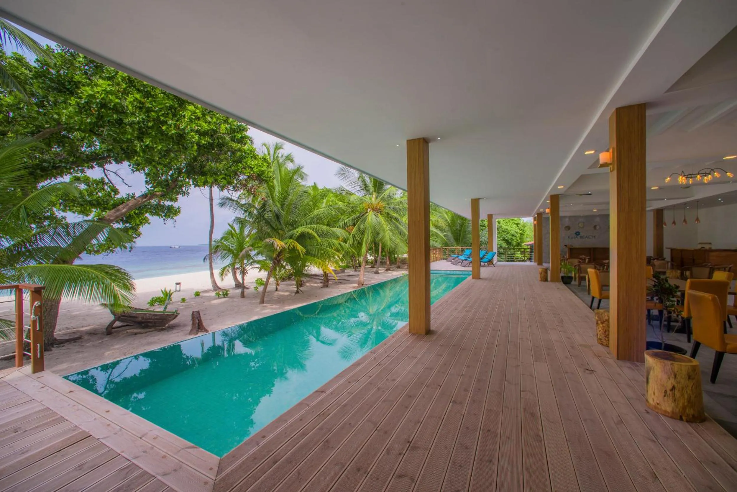 Pool view in Kiha Beach