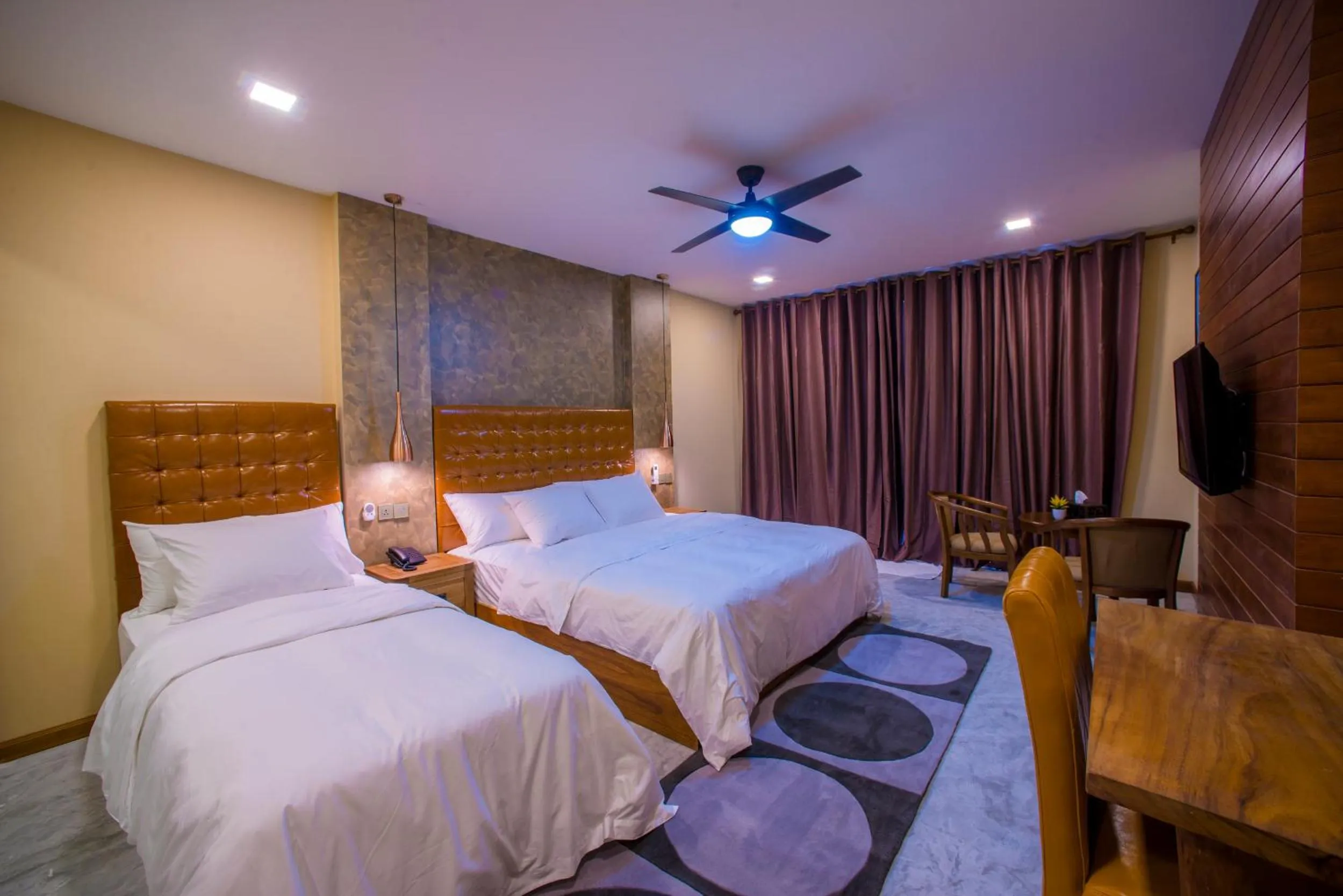 Family, Bed in Kiha Beach