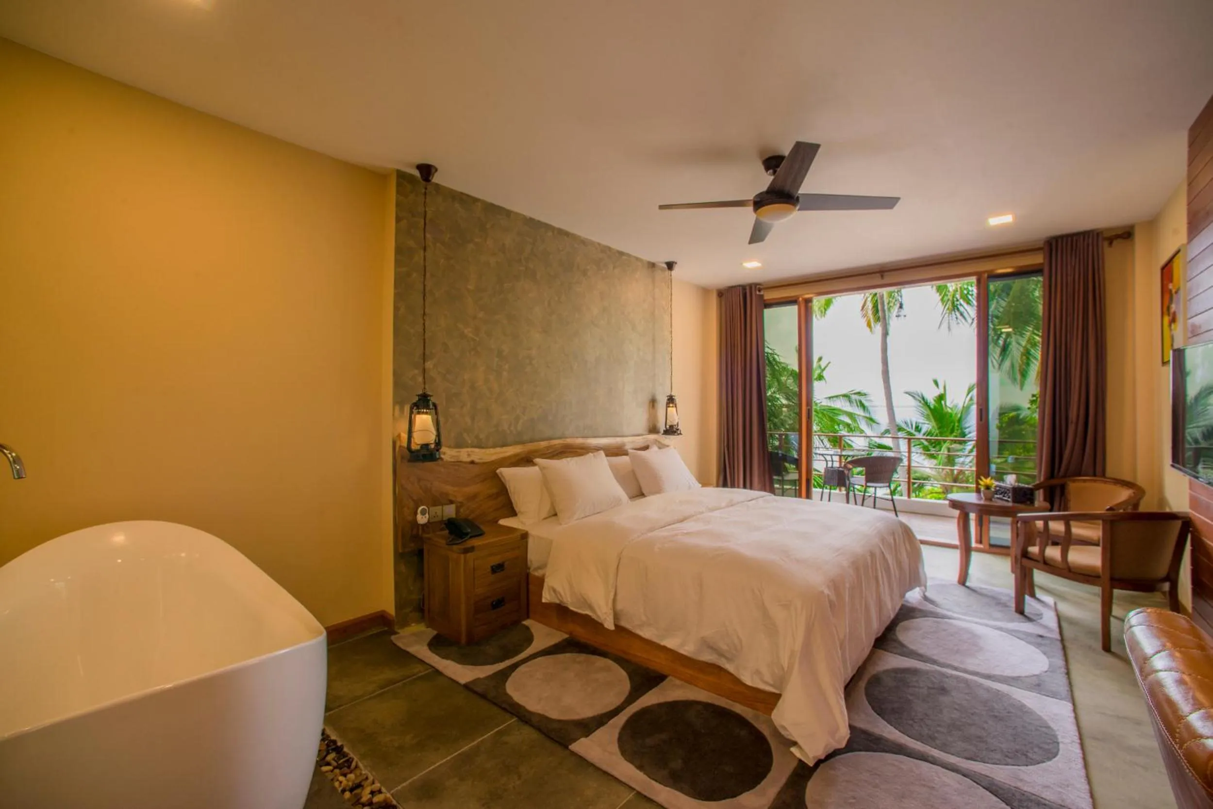 People, Bed in Kiha Beach