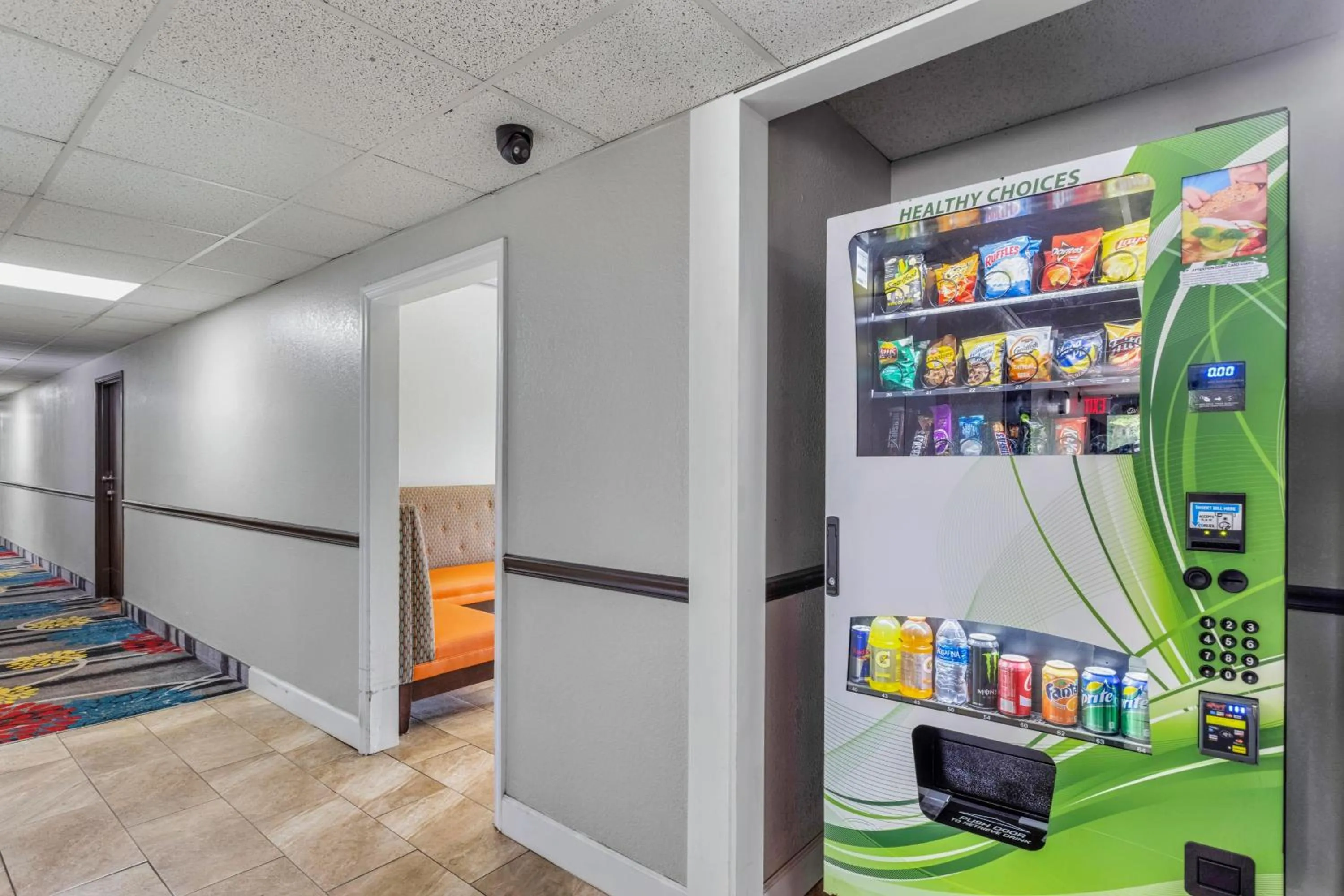 On-site shops in Days Inn by Wyndham Savannah Gateway I-95