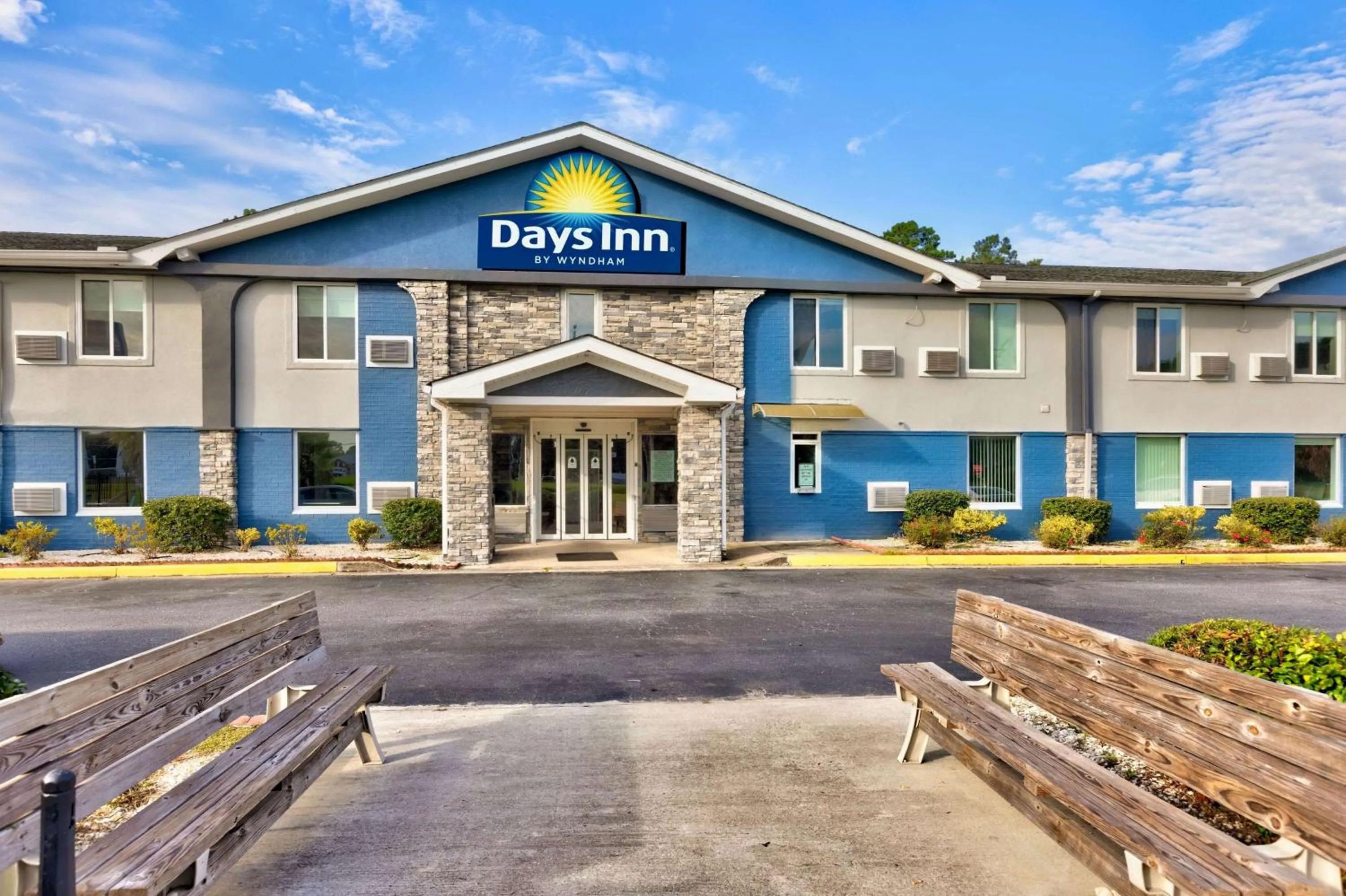 Property building in Days Inn by Wyndham Savannah Gateway I-95
