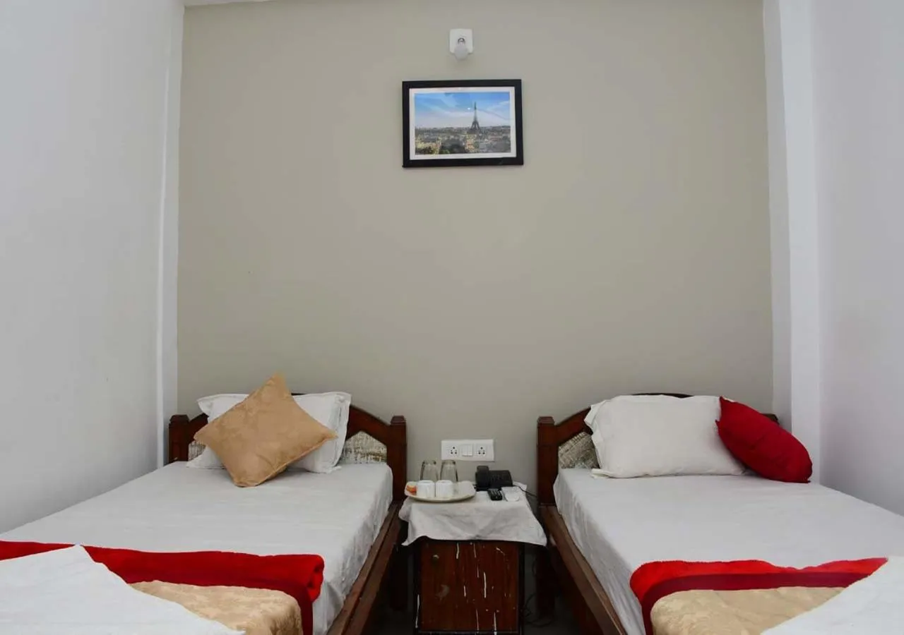 Bed in Satiya Guest House