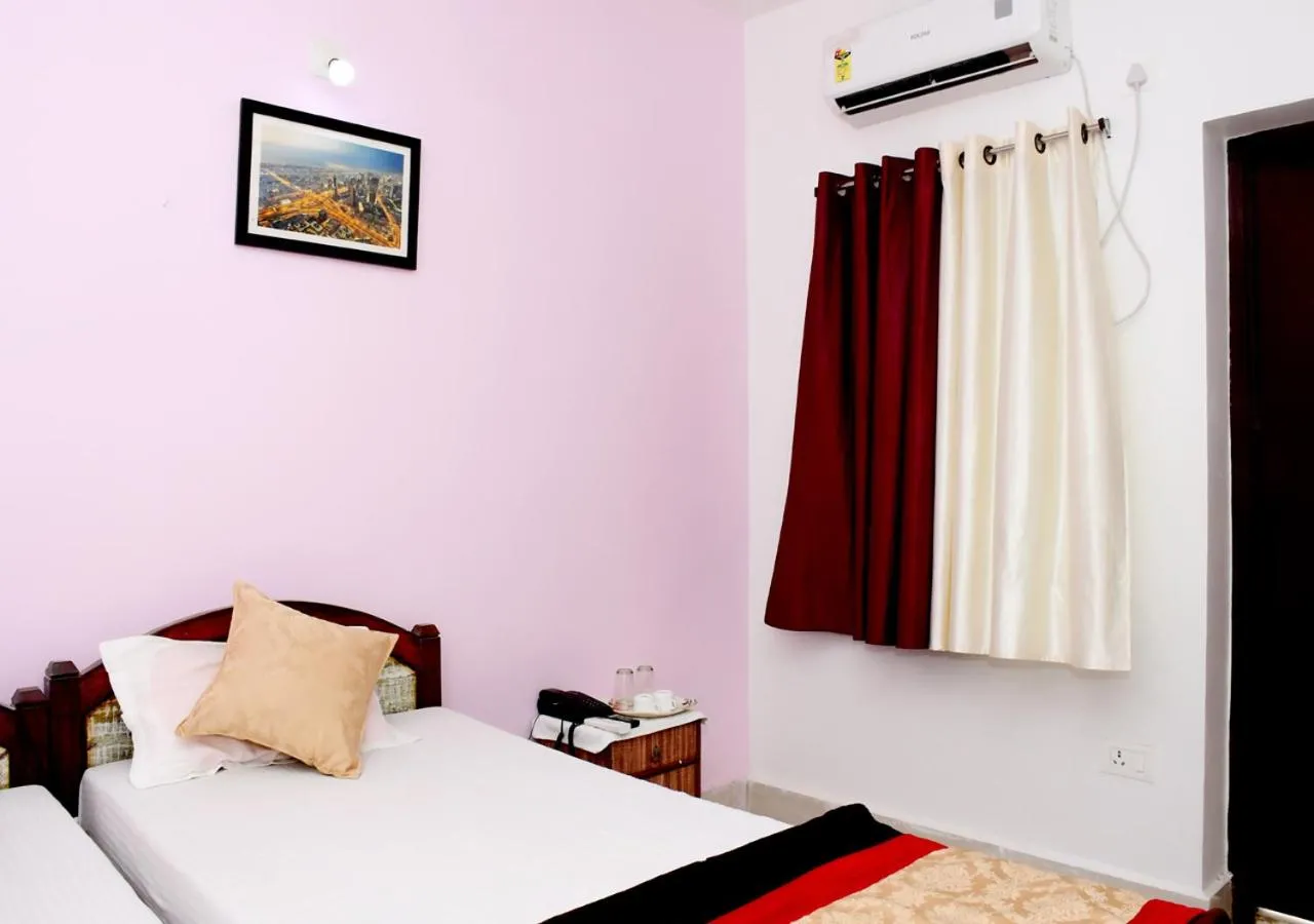Bed in Satiya Guest House