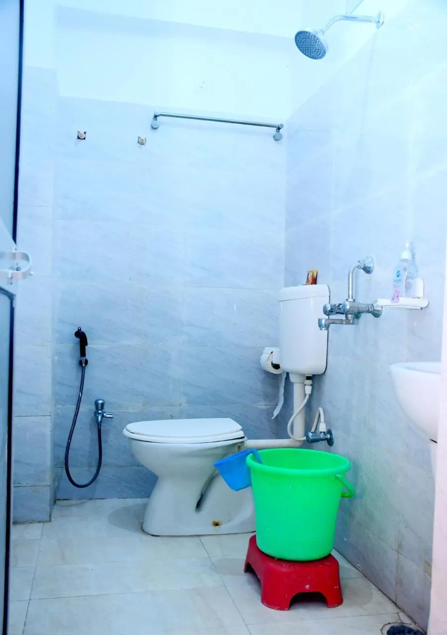 Toilet in Satiya Guest House