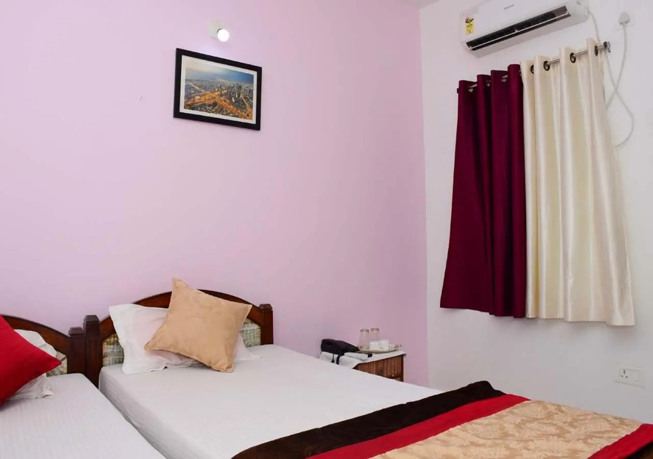 Bed in Satiya Guest House