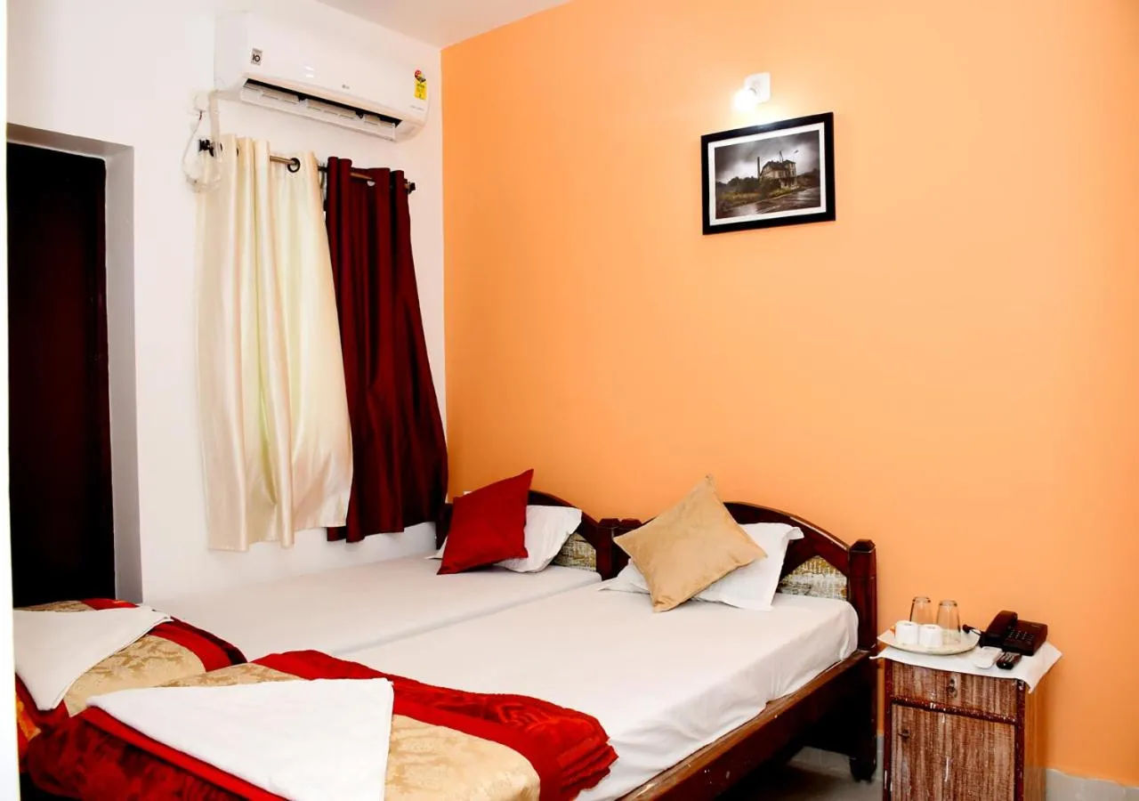 Bed in Satiya Guest House