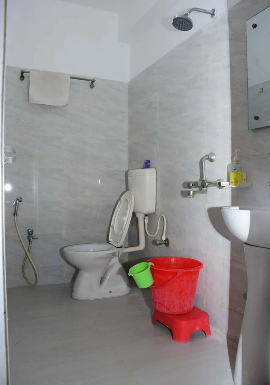 Toilet in Satiya Guest House