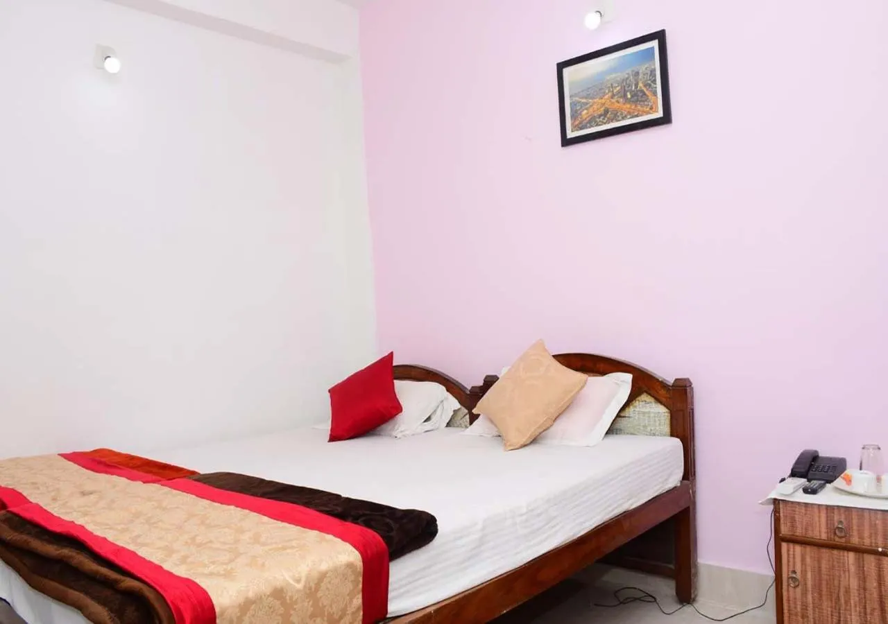 Bed in Satiya Guest House