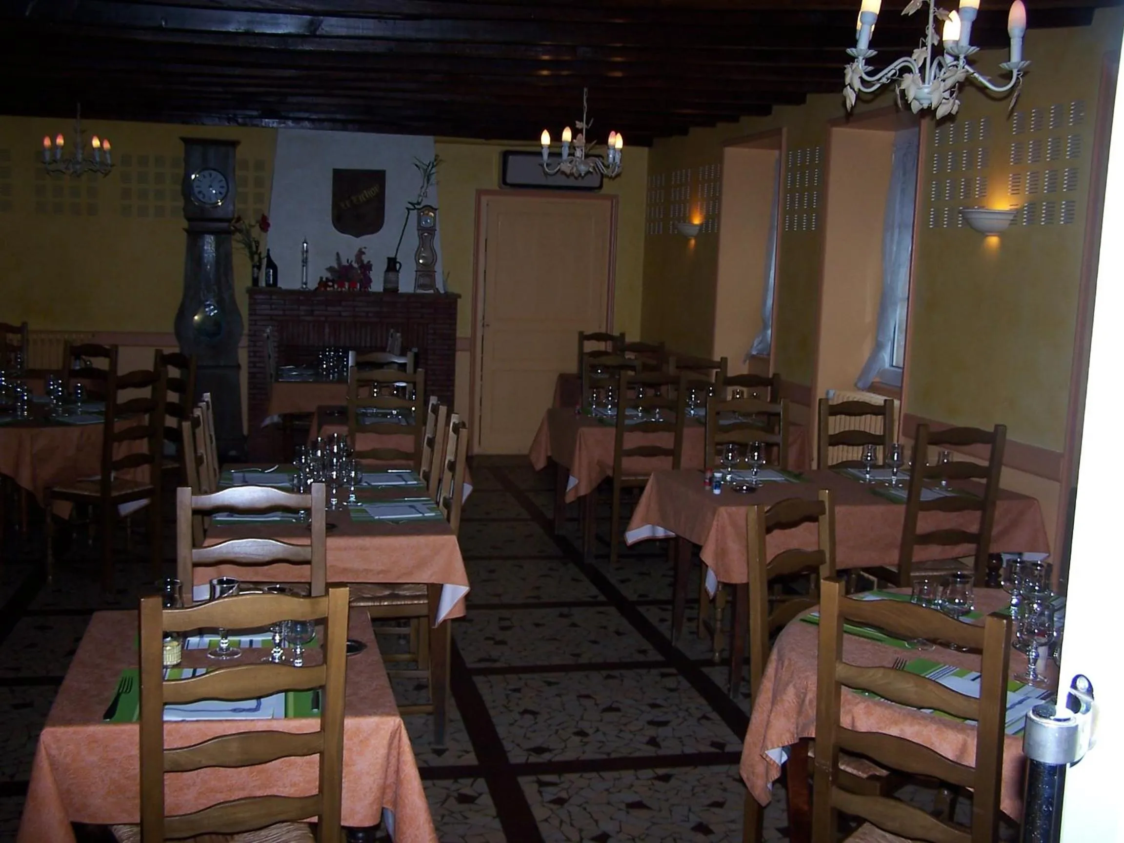 Restaurant/places to eat in le lichou