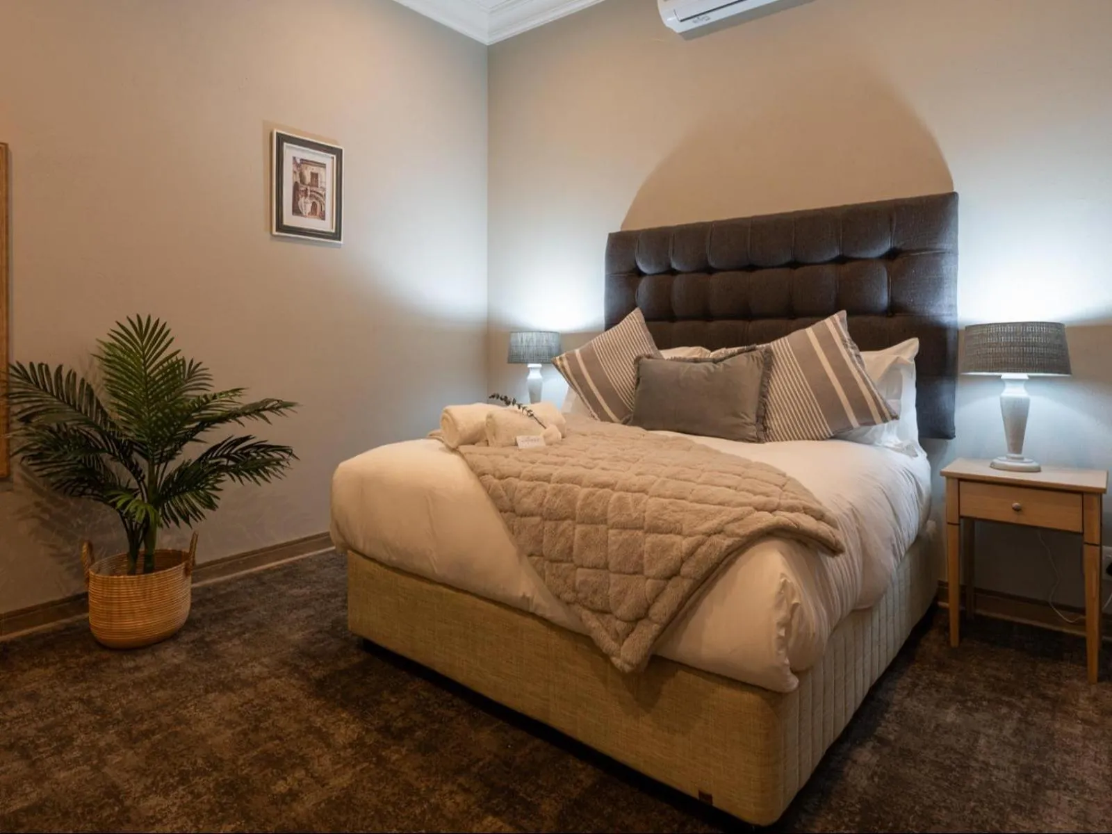 Bed in Familia Guesthouse & Boutique Hotel