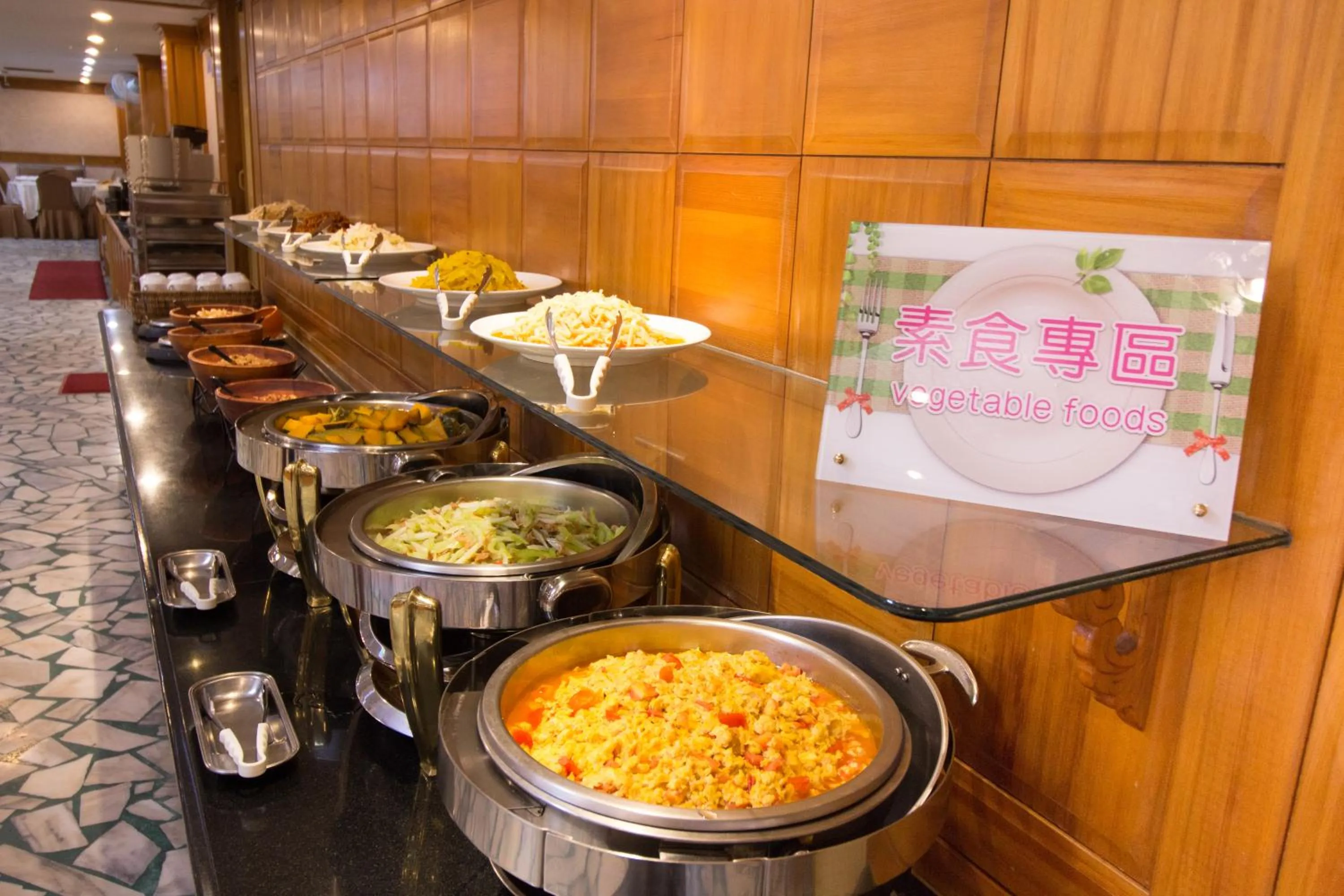 Buffet breakfast in Dong Tair Spa Hotel