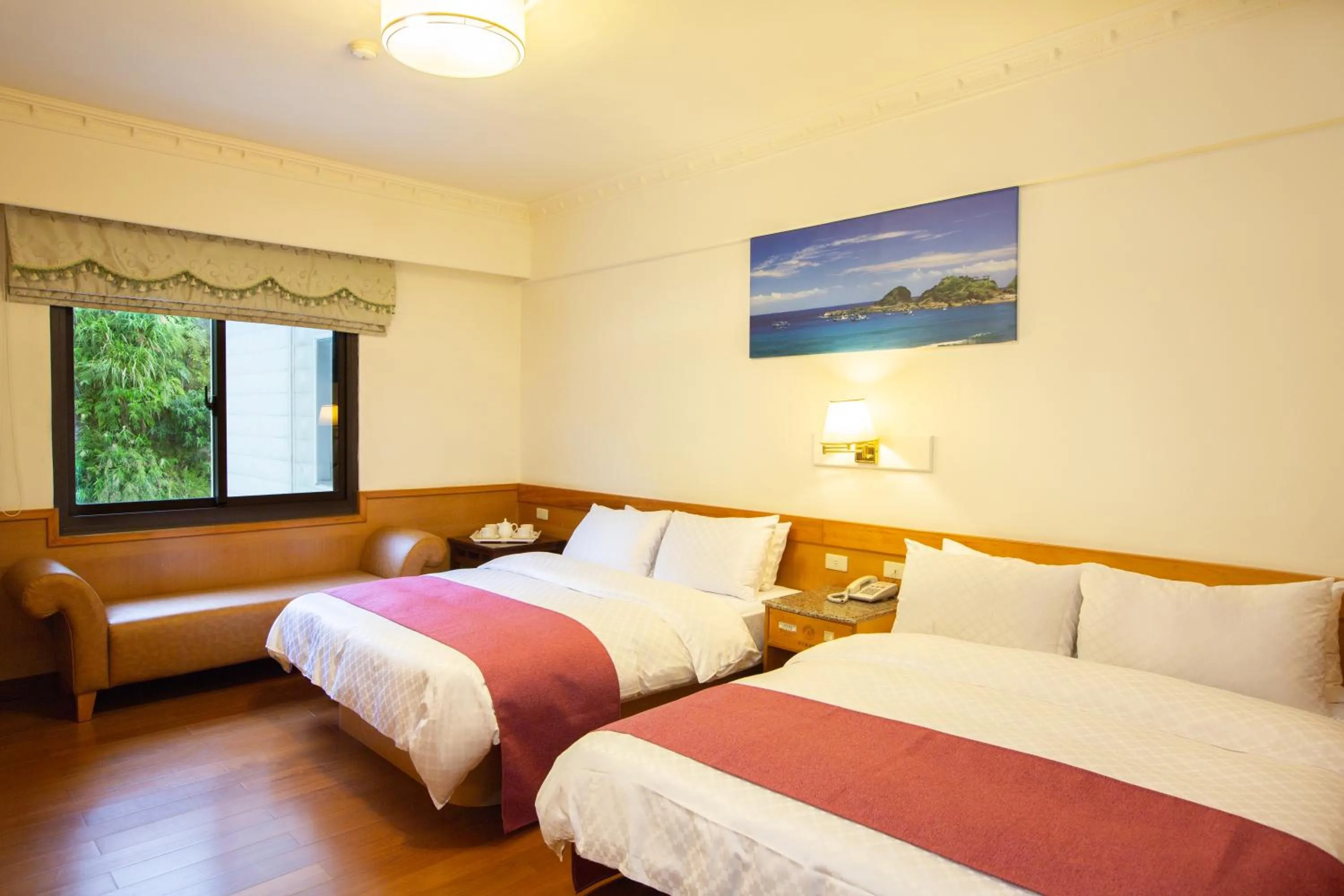 bunk bed, Bed in Dong Tair Spa Hotel