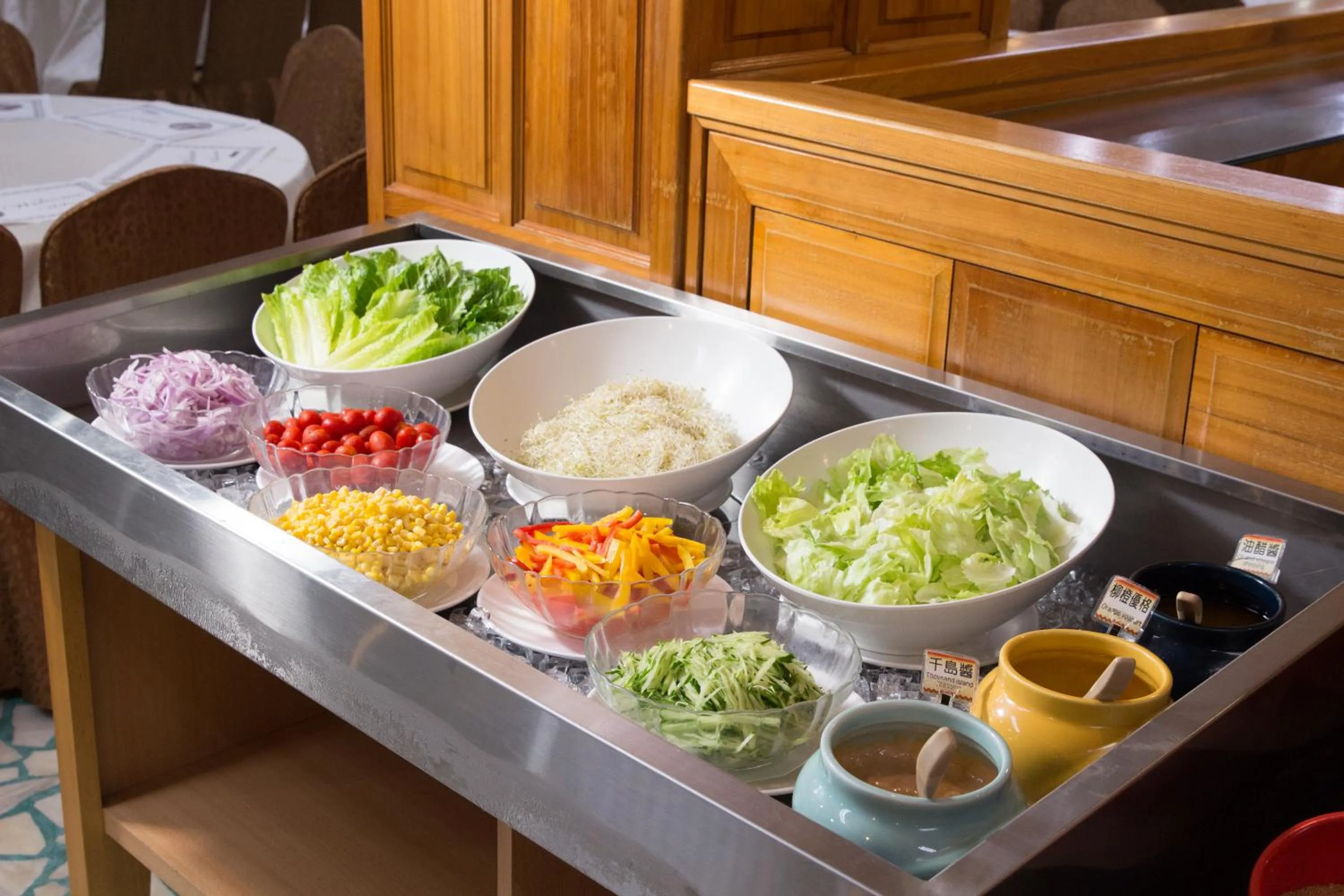 Buffet breakfast in Dong Tair Spa Hotel