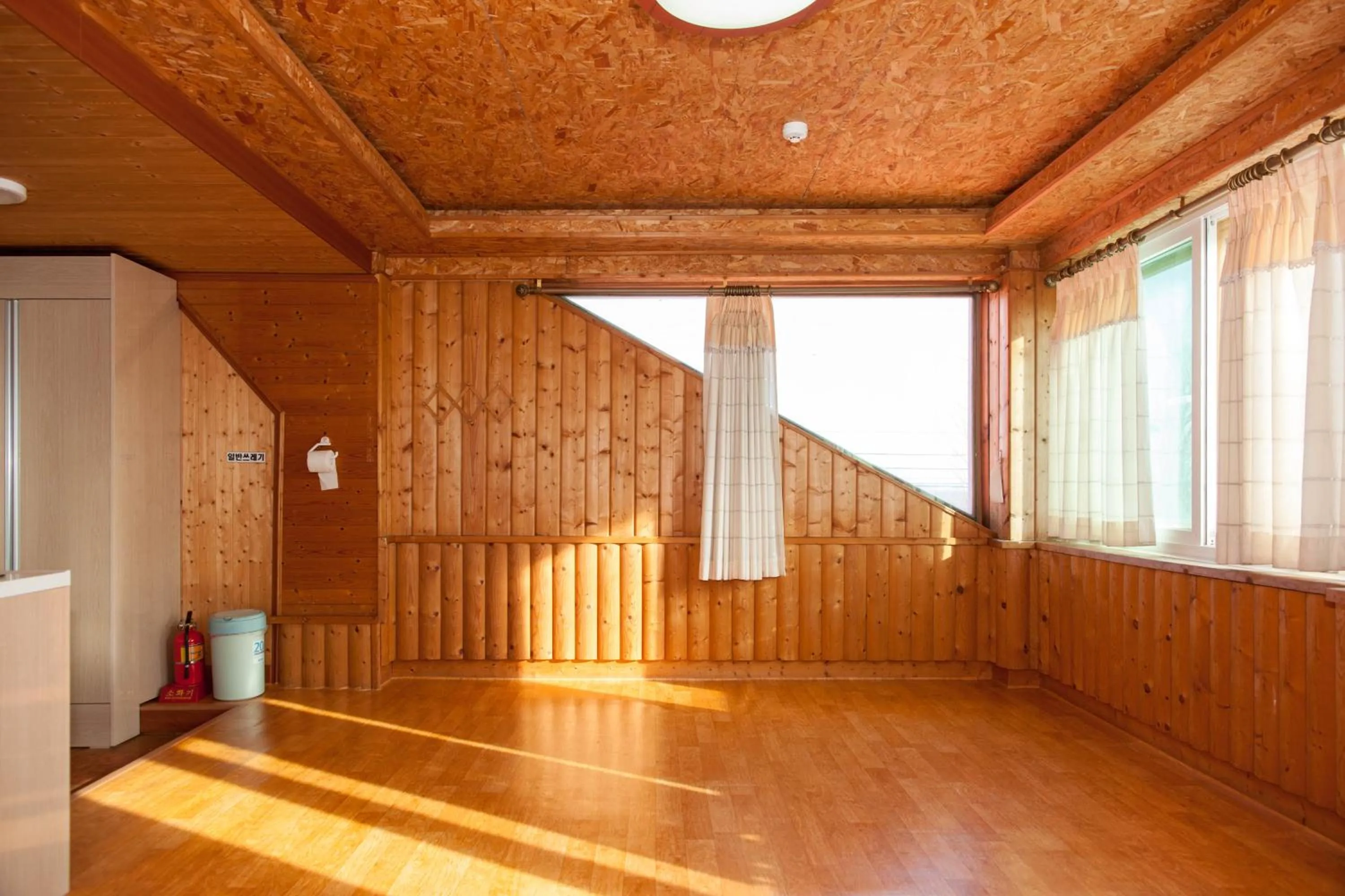 Decorative detail in Sunrise Pension