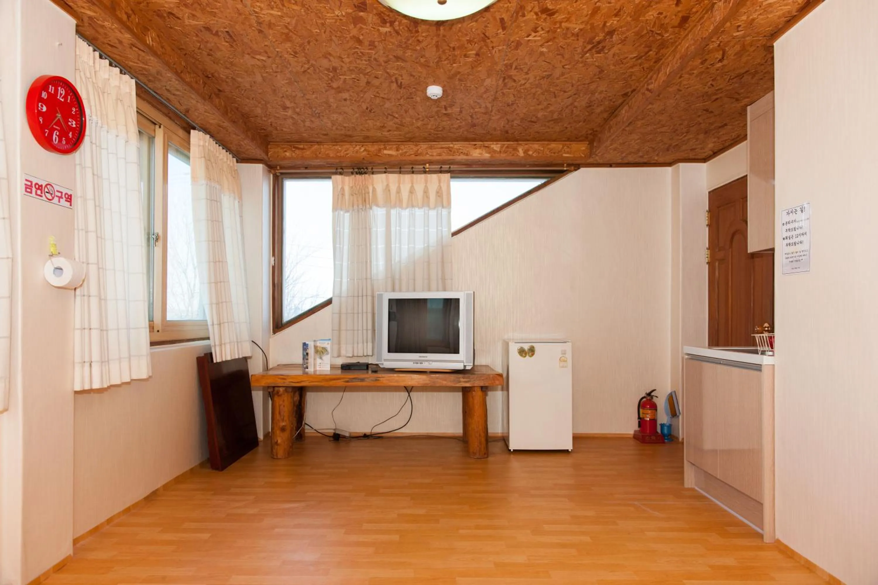 Decorative detail in Sunrise Pension